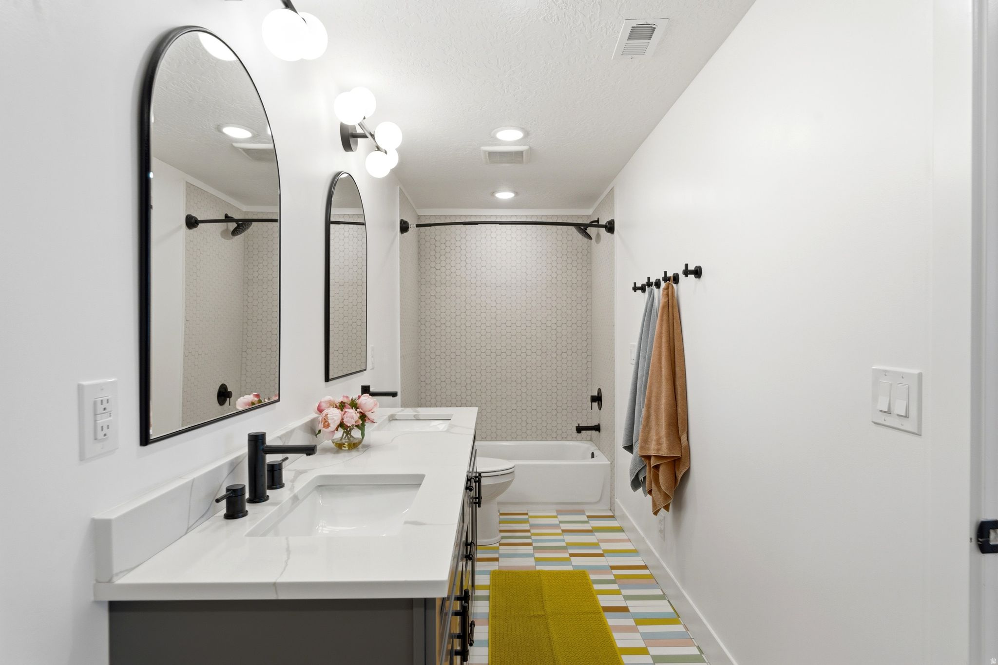 MUTTON HOLLOW EST - Residential