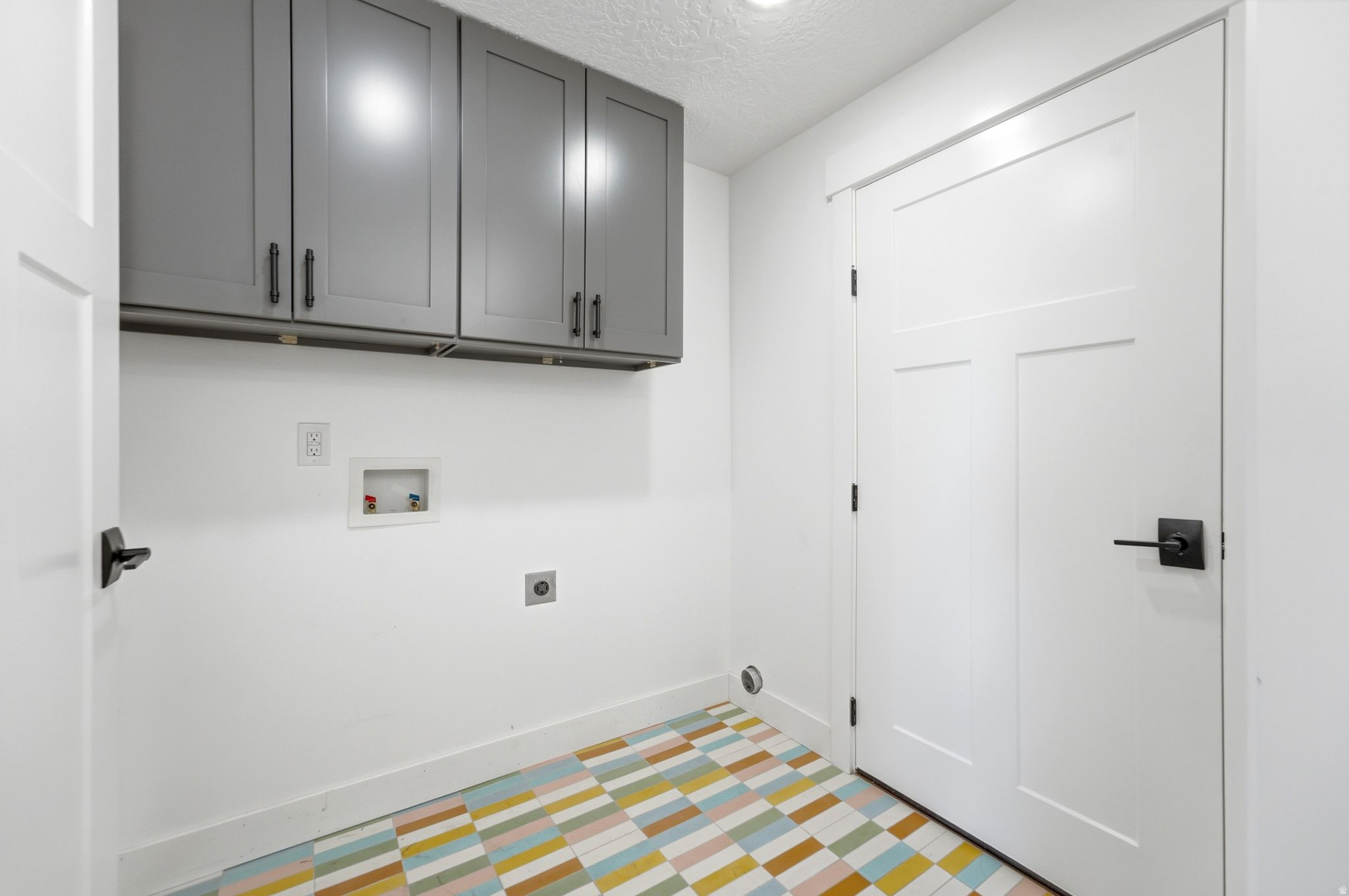 MUTTON HOLLOW EST - Residential