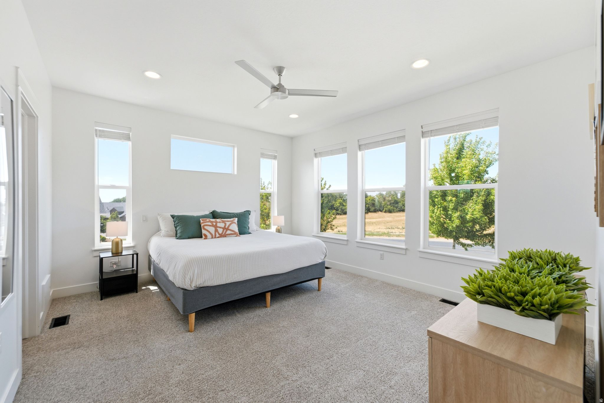 MUTTON HOLLOW EST - Residential