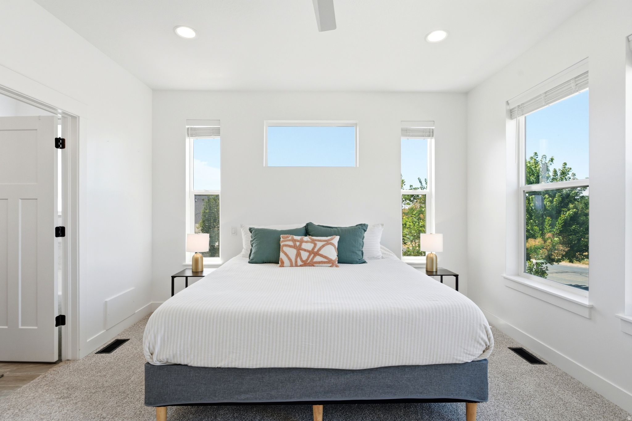 MUTTON HOLLOW EST - Residential
