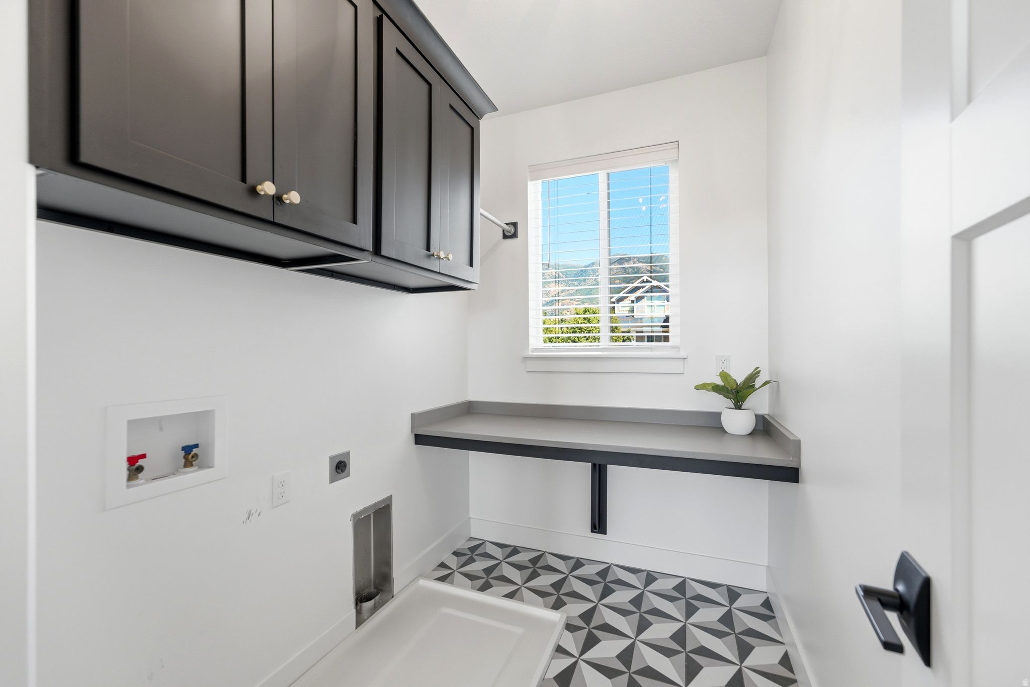 MUTTON HOLLOW EST - Residential