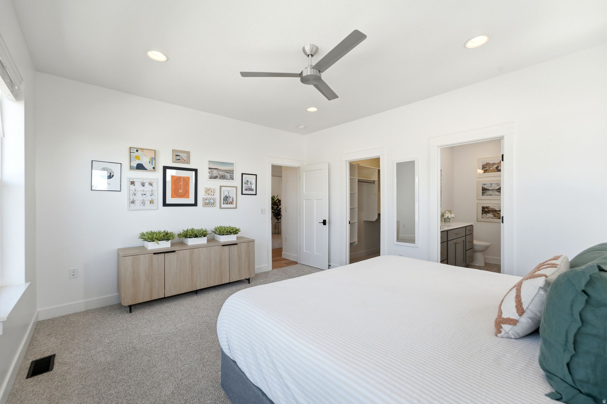 MUTTON HOLLOW EST - Residential