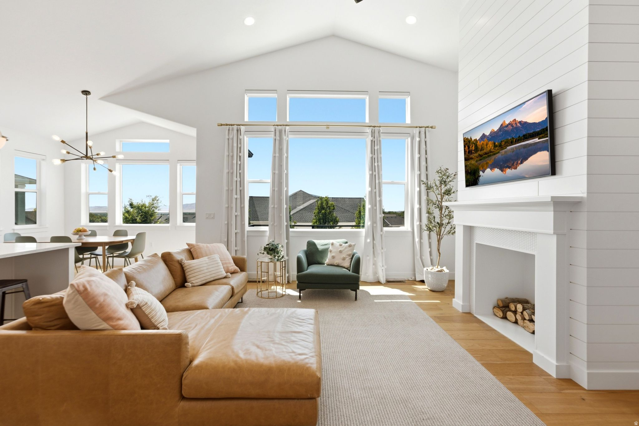MUTTON HOLLOW EST - Residential