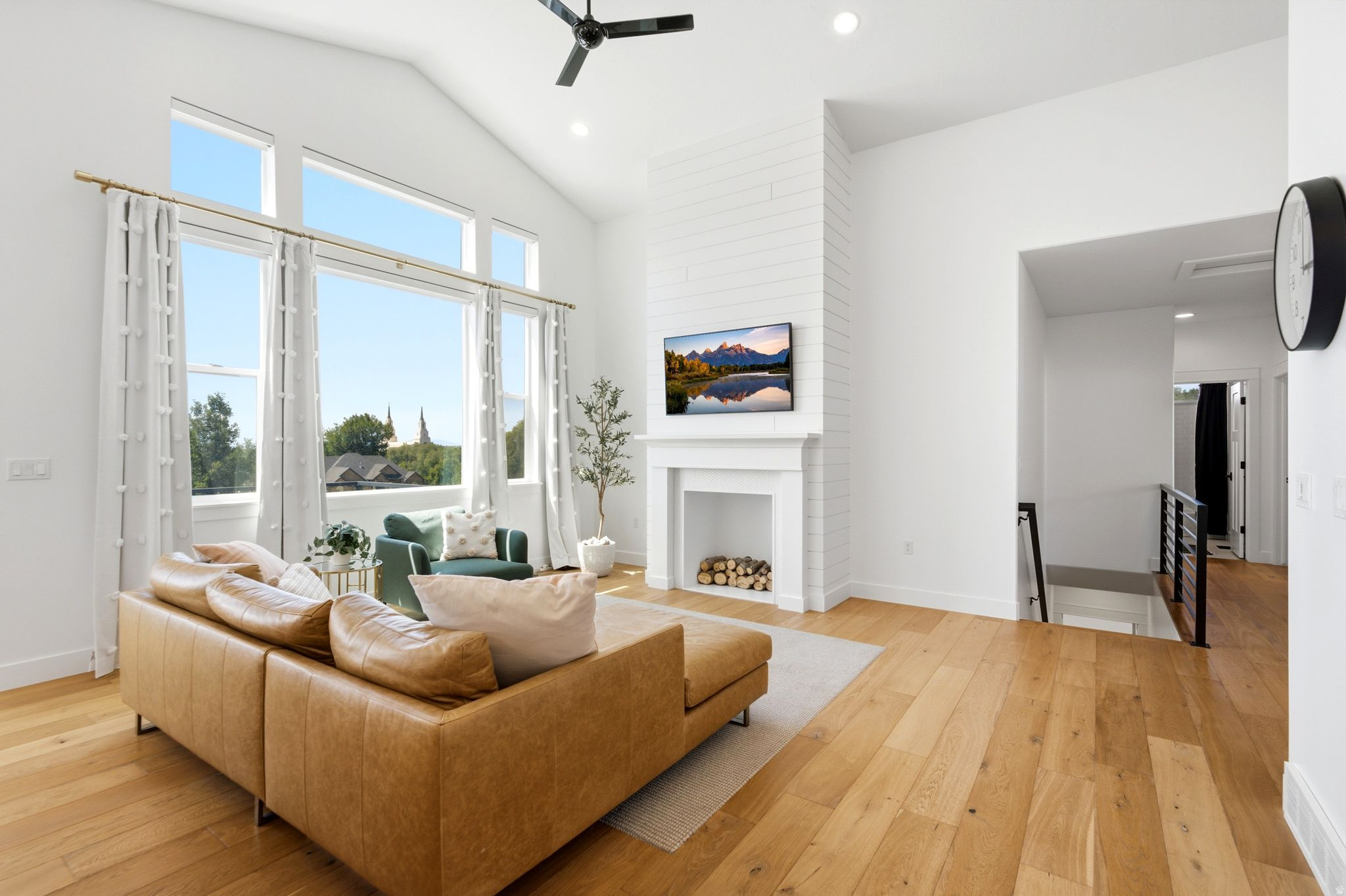 MUTTON HOLLOW EST - Residential
