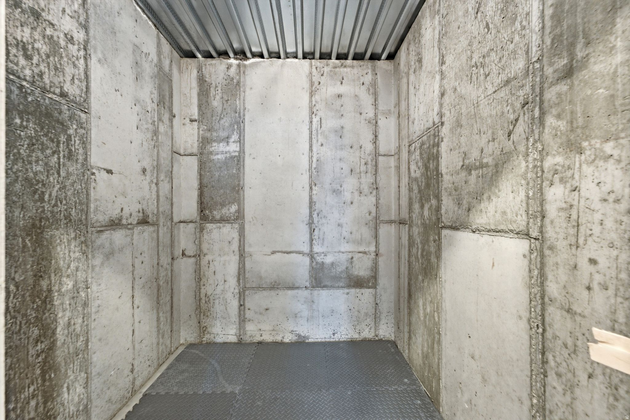 MUTTON HOLLOW EST - Residential