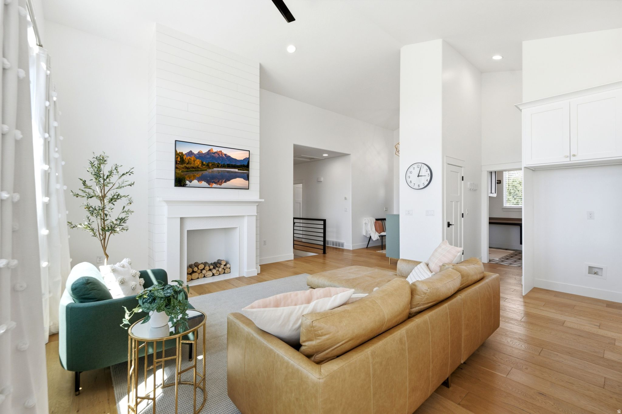 MUTTON HOLLOW EST - Residential