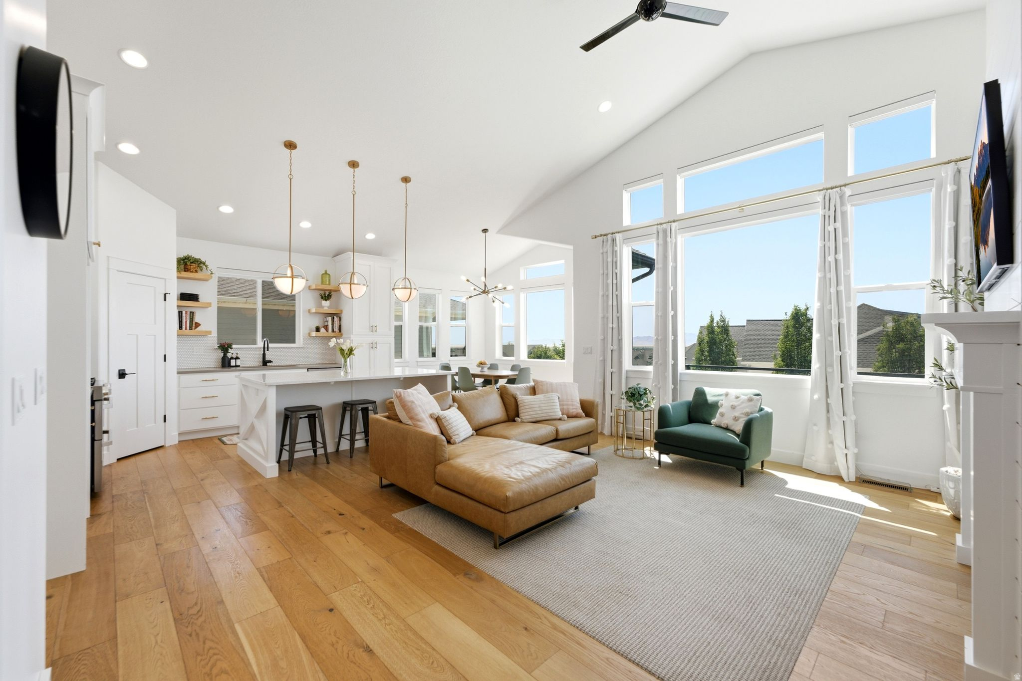 MUTTON HOLLOW EST - Residential