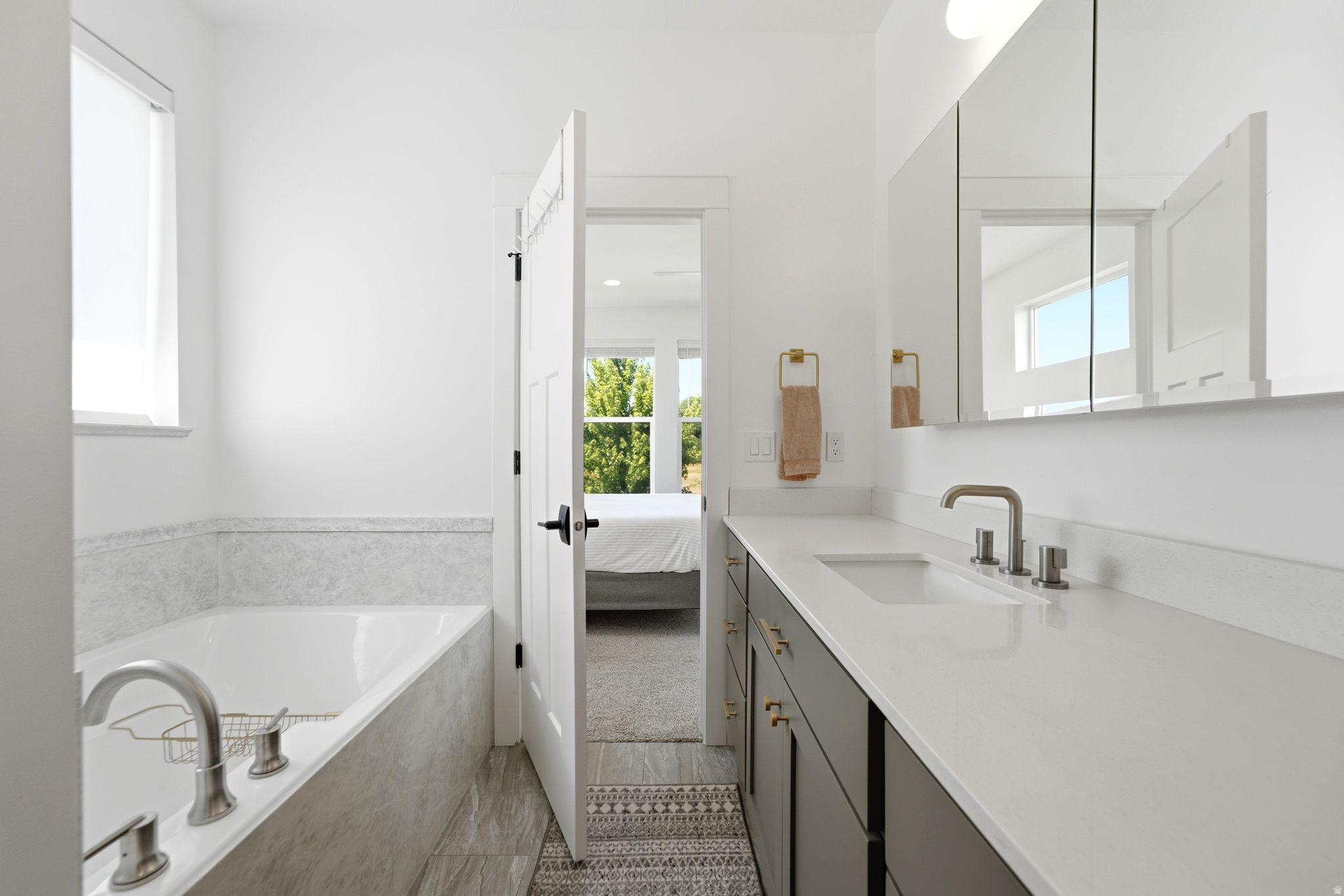MUTTON HOLLOW EST - Residential