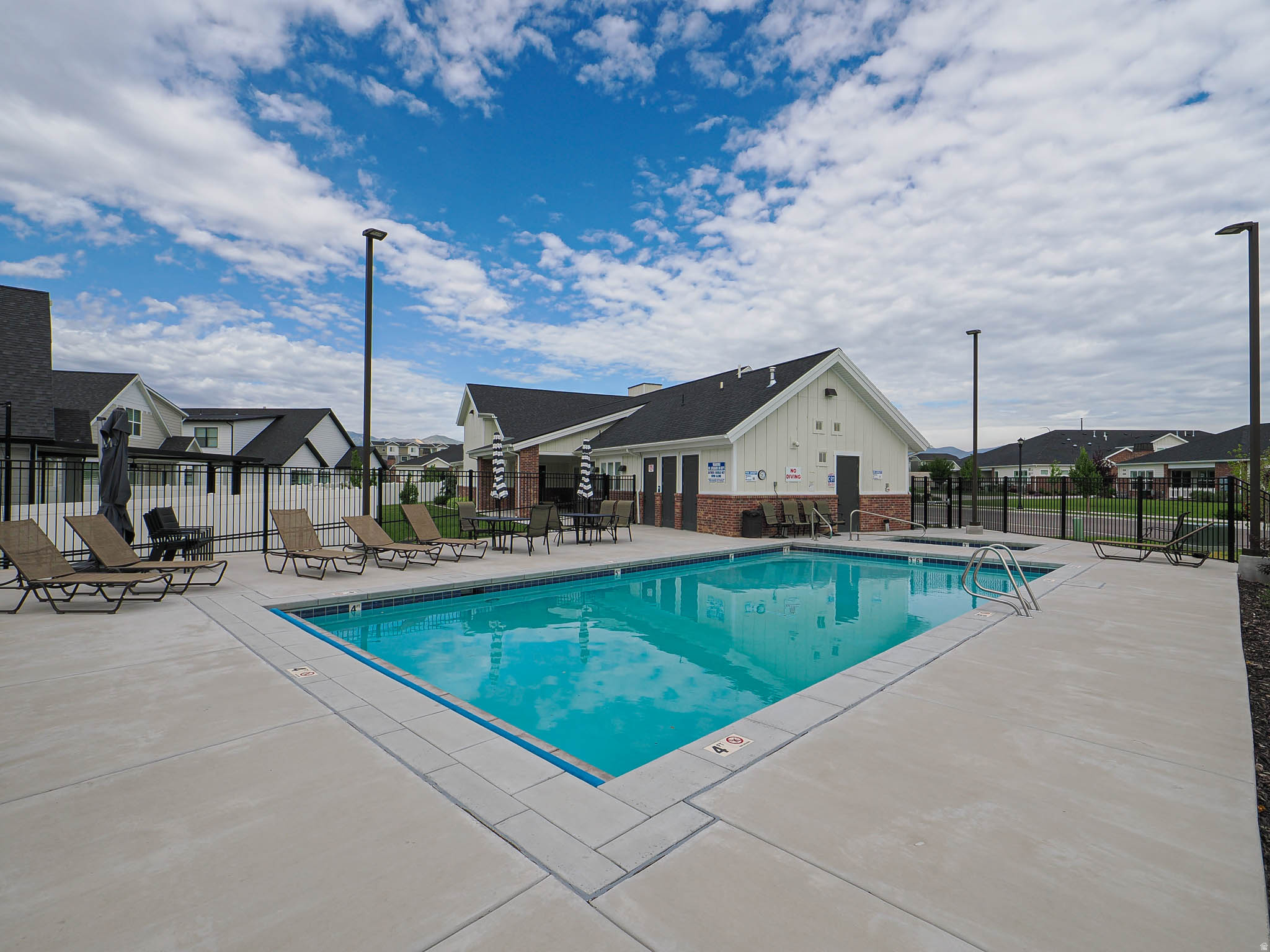 HAVEN VILLAS TOWNHOM - Residential