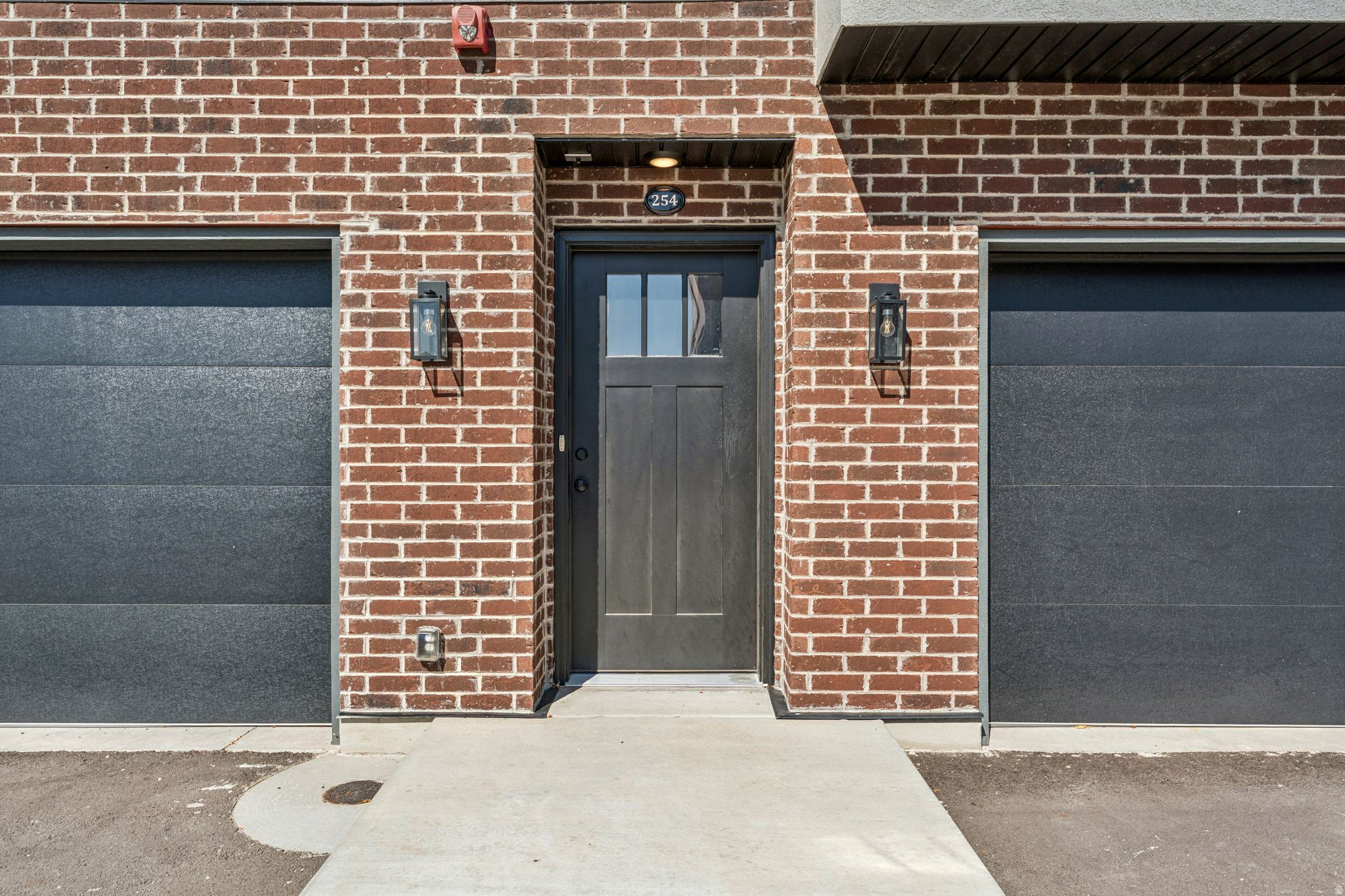 THE BROOKS ON MAIN - Residential