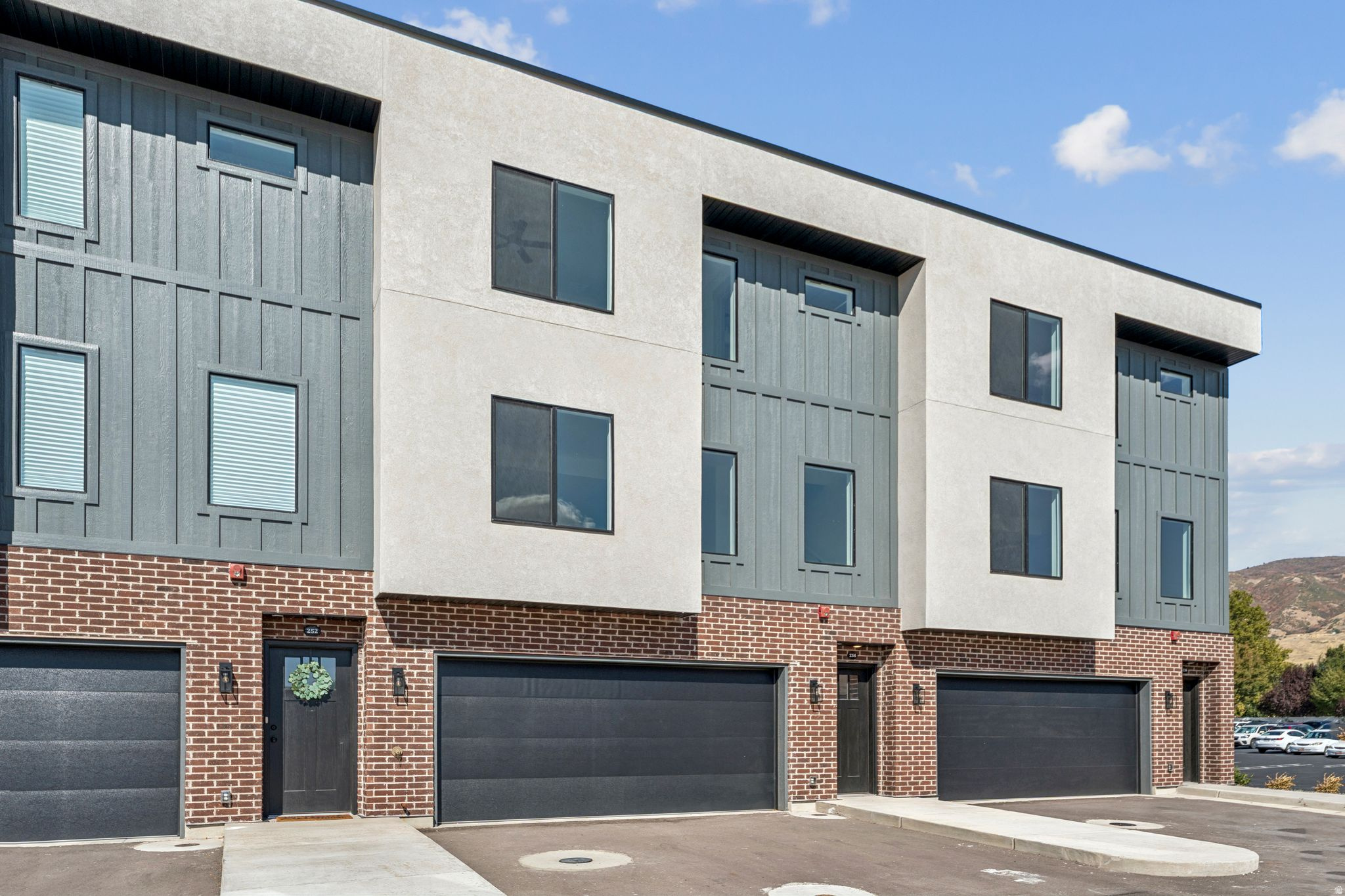 THE BROOKS ON MAIN - Residential
