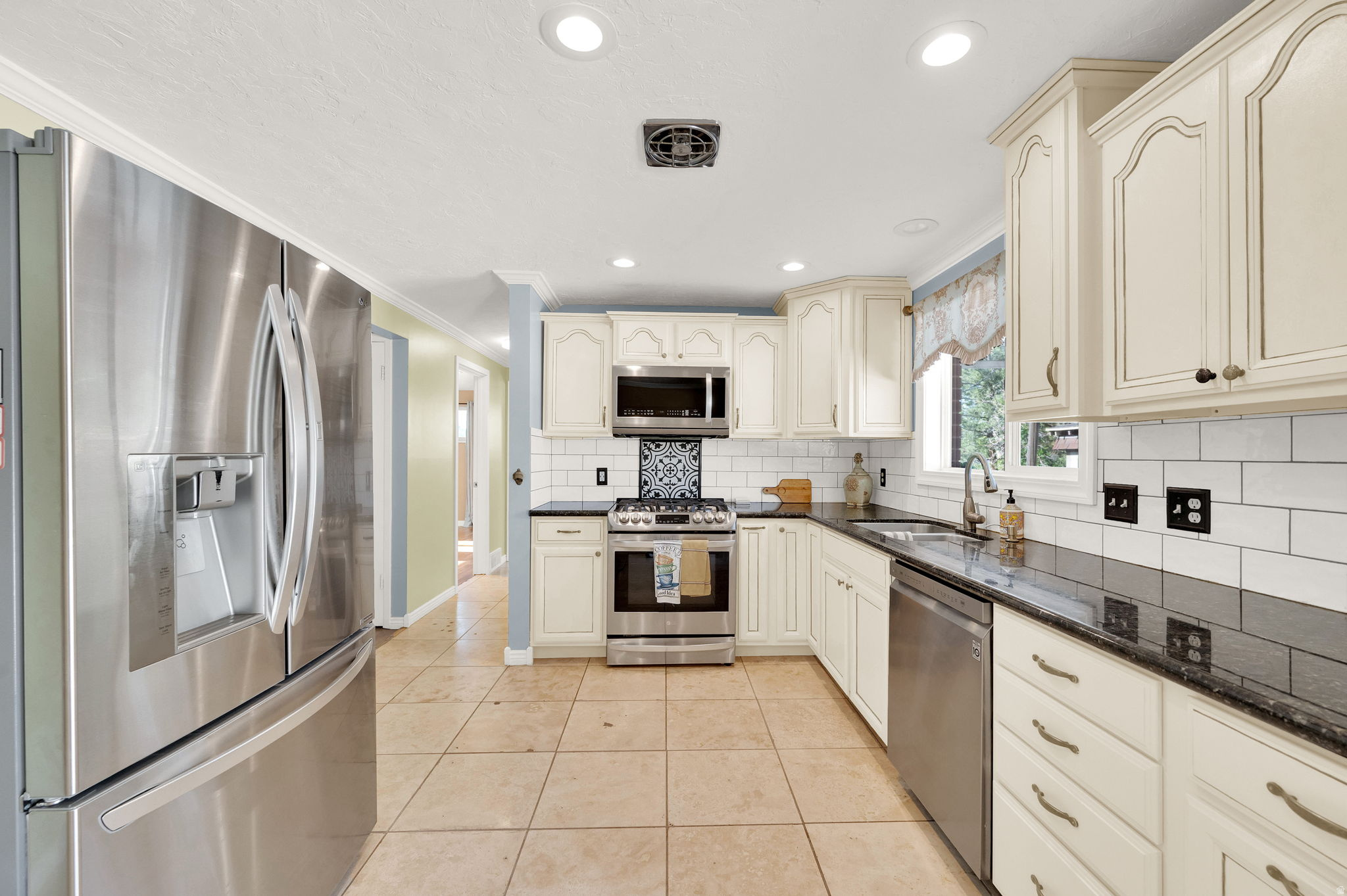 CANYON VIEW VILLAGE - Residential