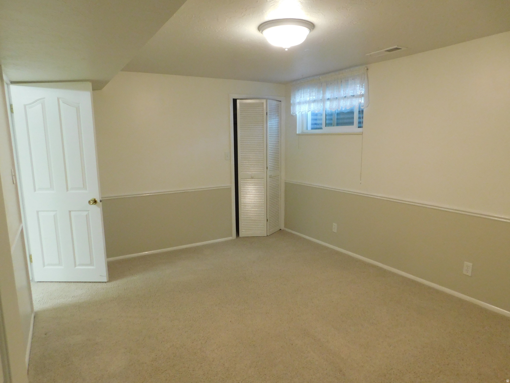 OAKRIDGE MANOR - Residential