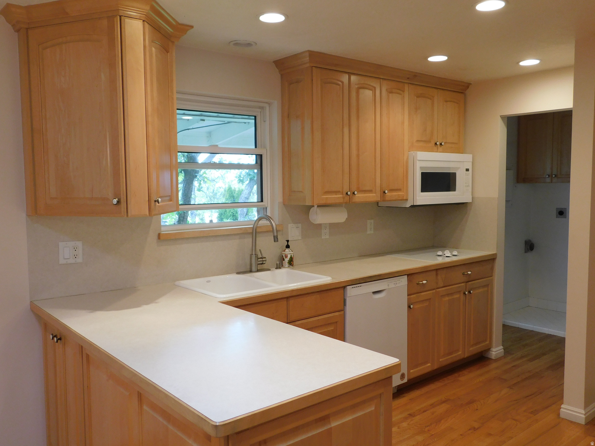OAKRIDGE MANOR - Residential