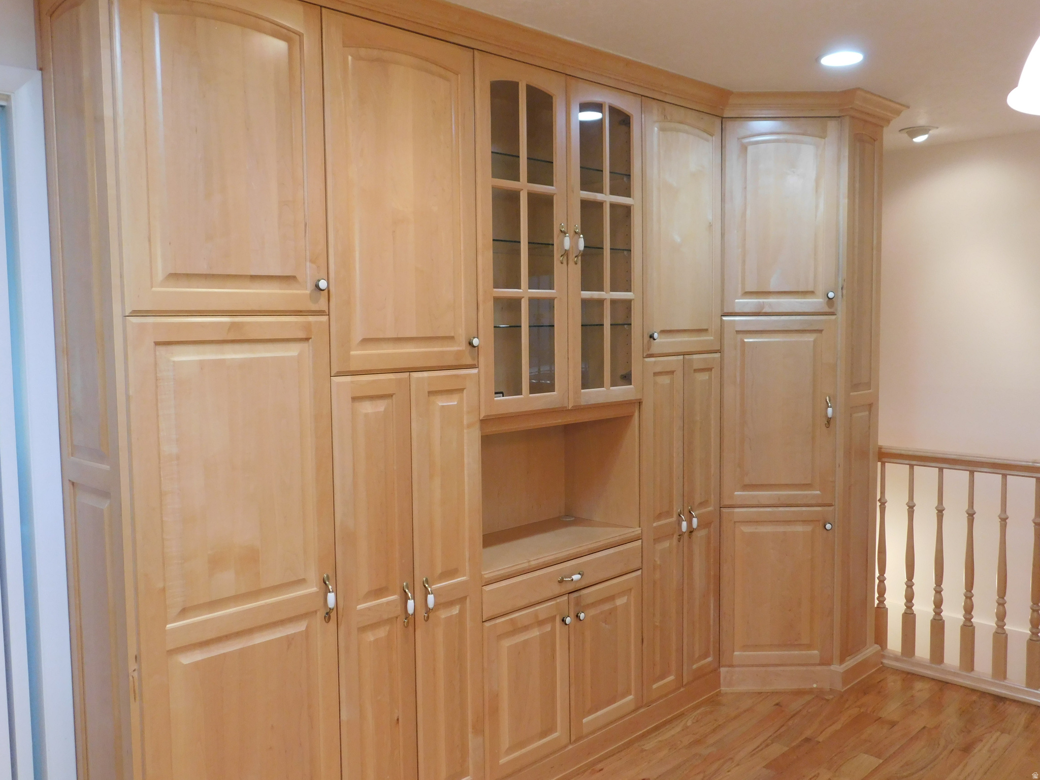 OAKRIDGE MANOR - Residential