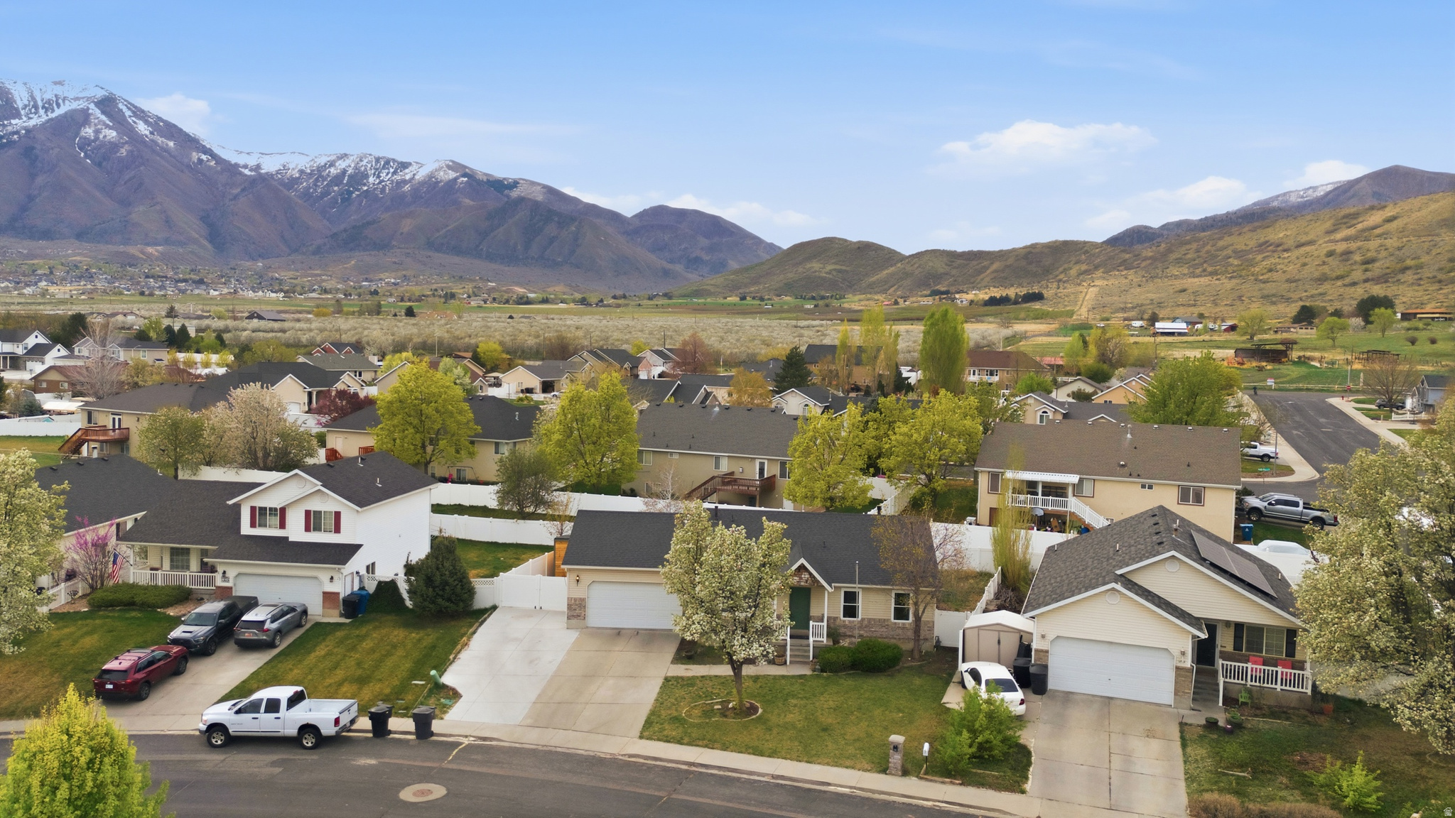 MOUNTAIN VIEW - Residential