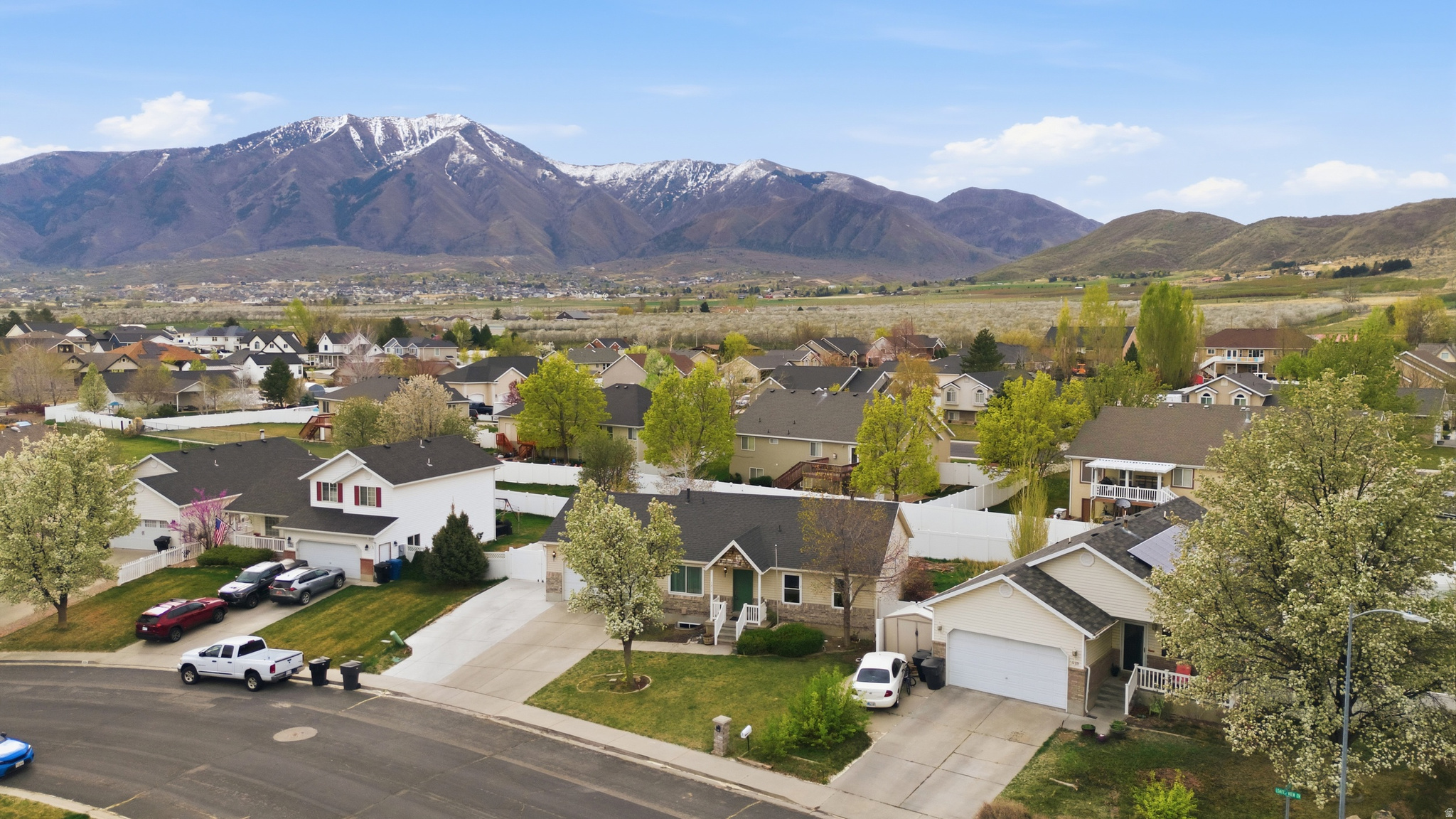 MOUNTAIN VIEW - Residential