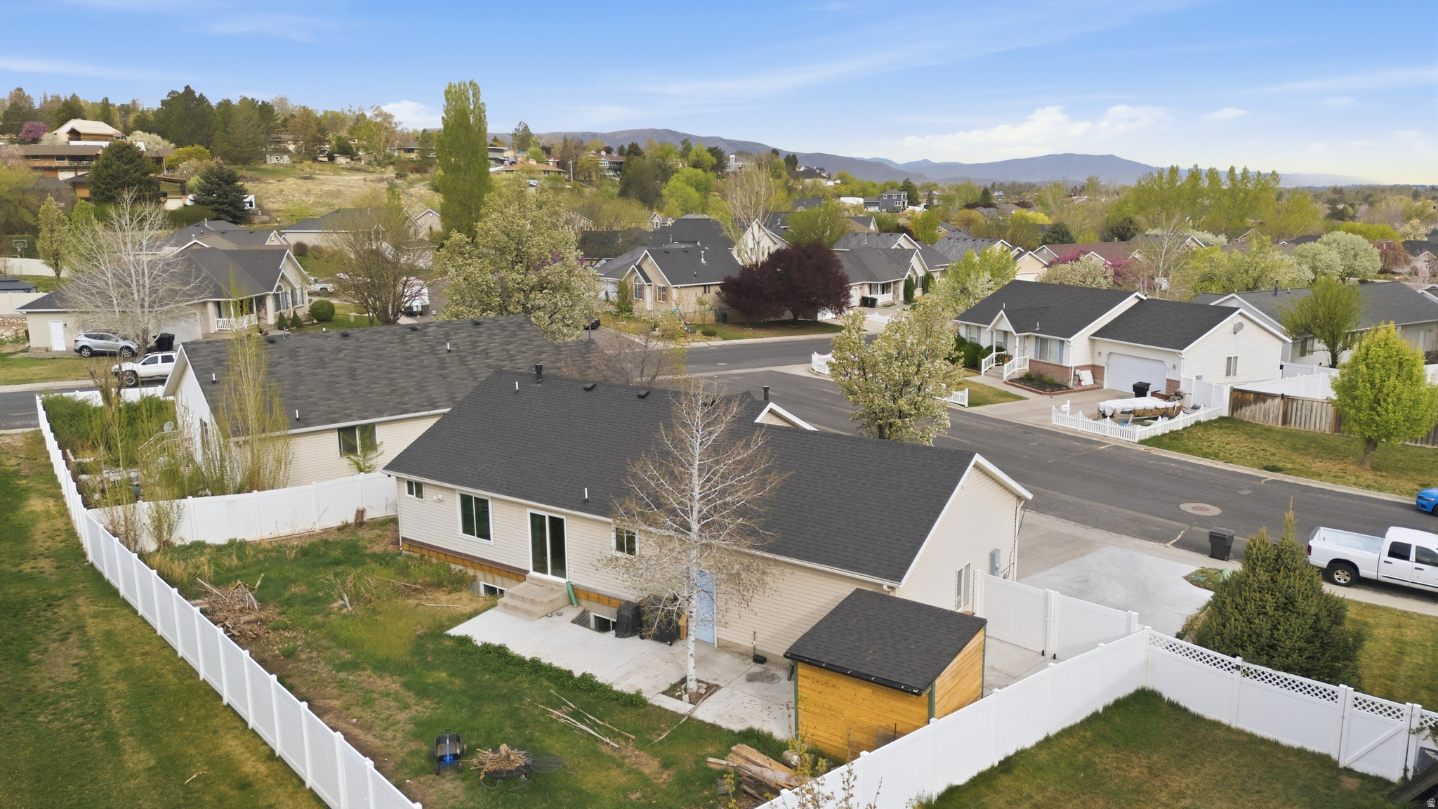 MOUNTAIN VIEW - Residential