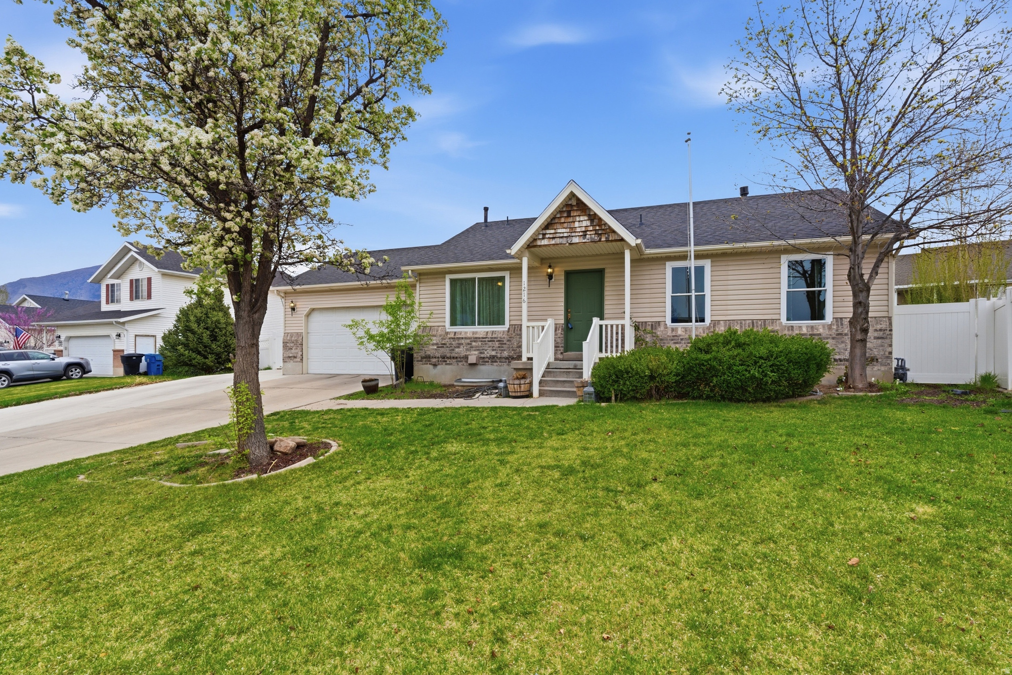 MOUNTAIN VIEW - Residential