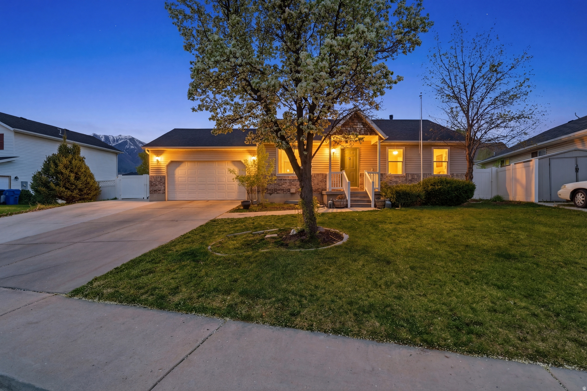 MOUNTAIN VIEW - Residential