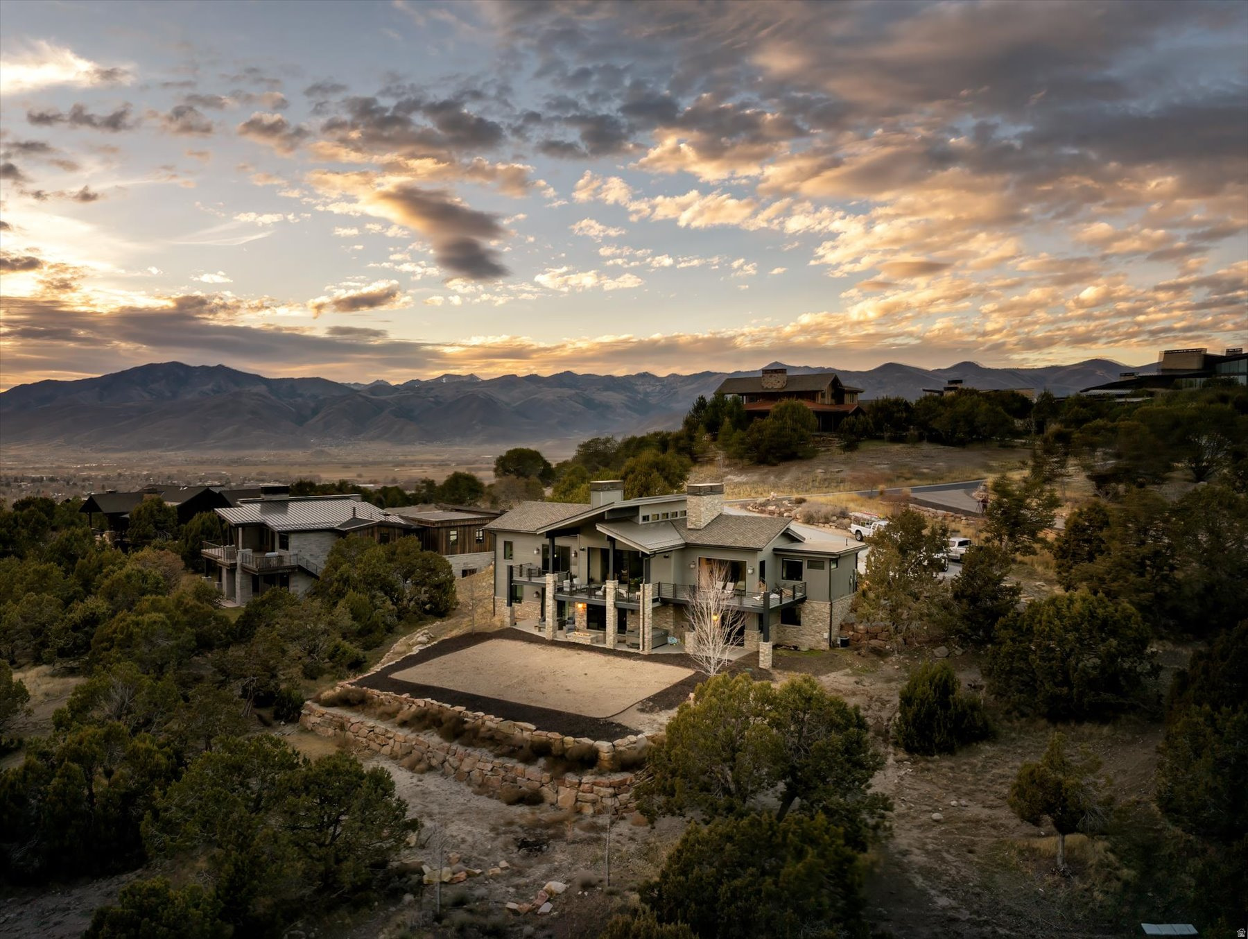 RED LEDGES - Residential