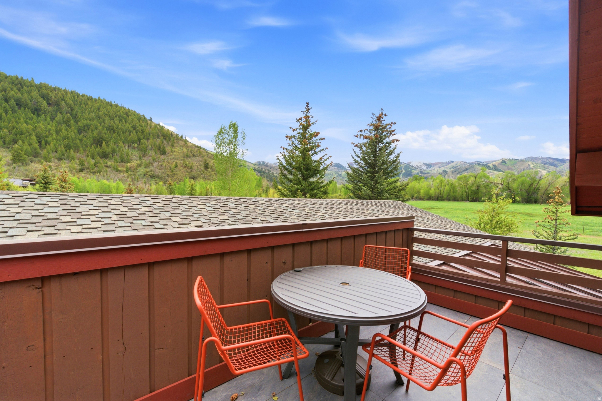 QUARRY MOUNTAIN - Residential