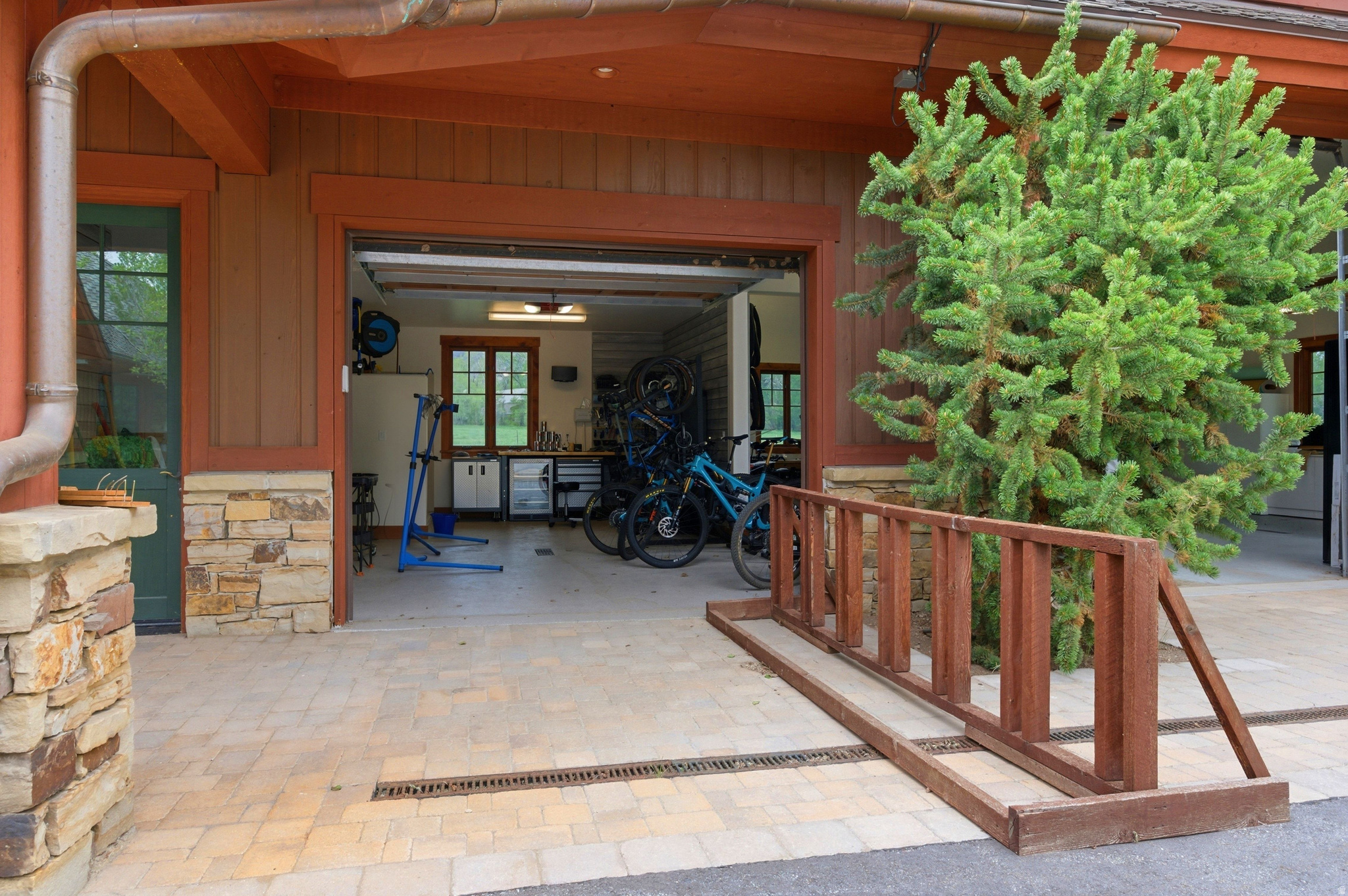 QUARRY MOUNTAIN - Residential