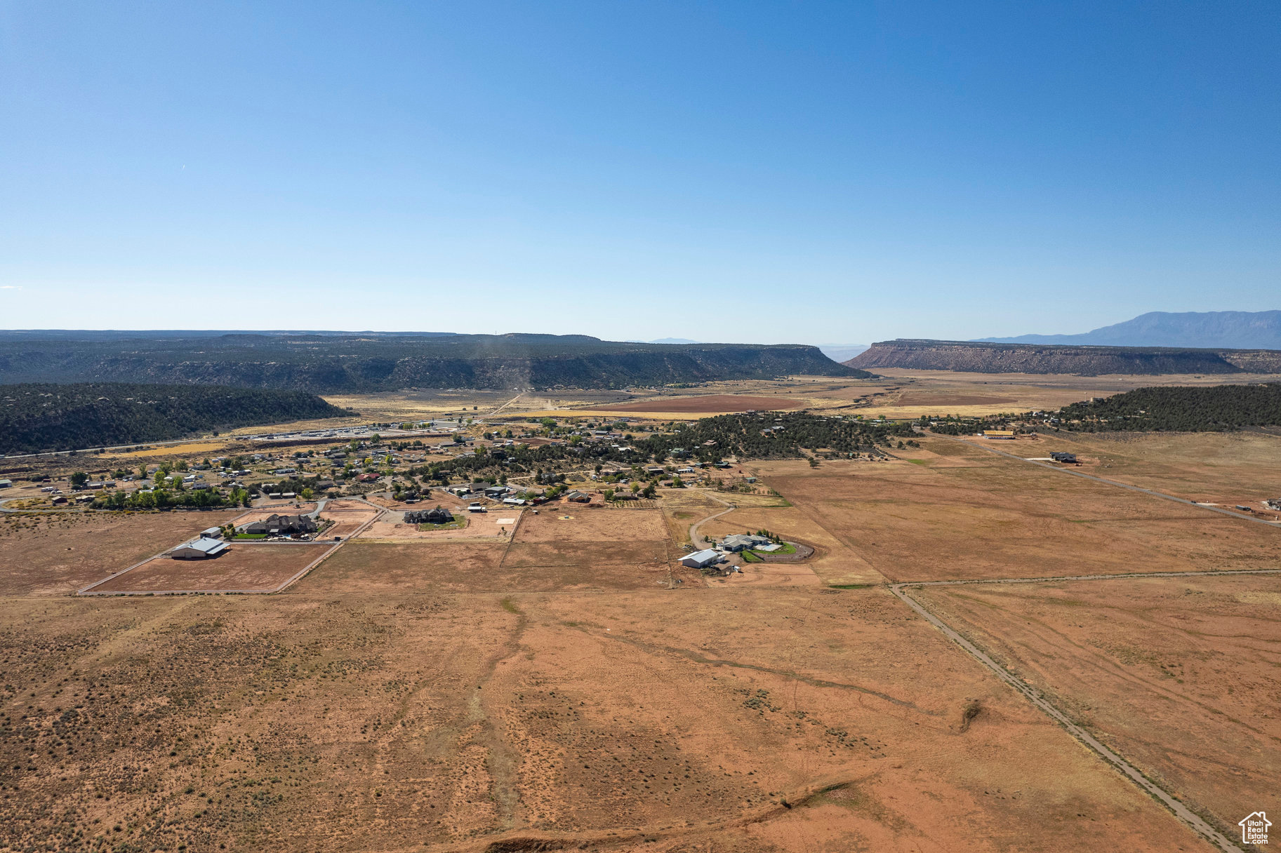 APPLE VALLEY TOWNSIT - Land