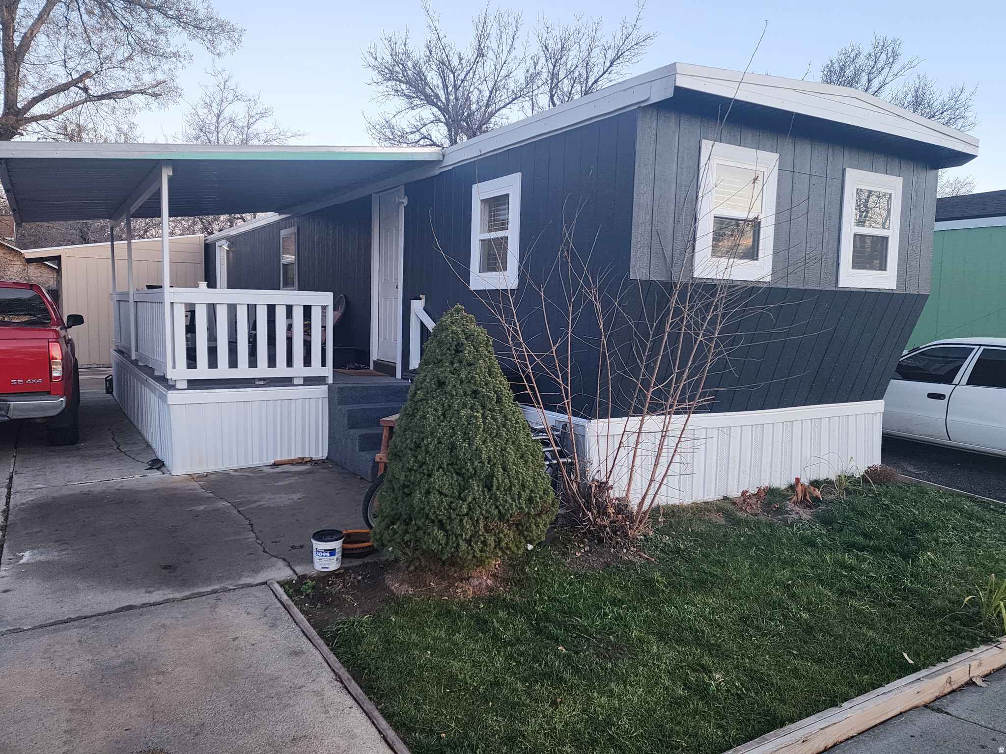 Your starter home awaits you in West Valley City! This home features 2 bedrooms and 1 full bath! Conveniently located! Just a turn away from shopping, entertainment and Bangerter Highway! Parking for up to 4 cars! We have many financing options for this type of property. Call today! Sq. Ft. Provided as a courtesy measurement only. Buyer/Buyer Broker to verify all information.