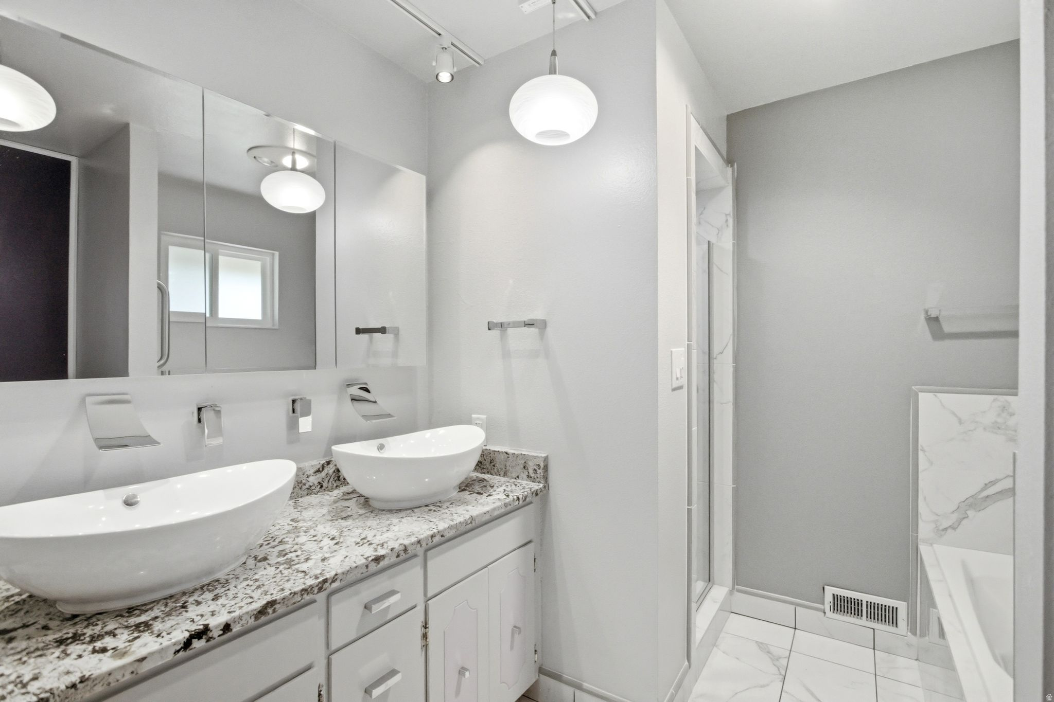 BURTON - Residential