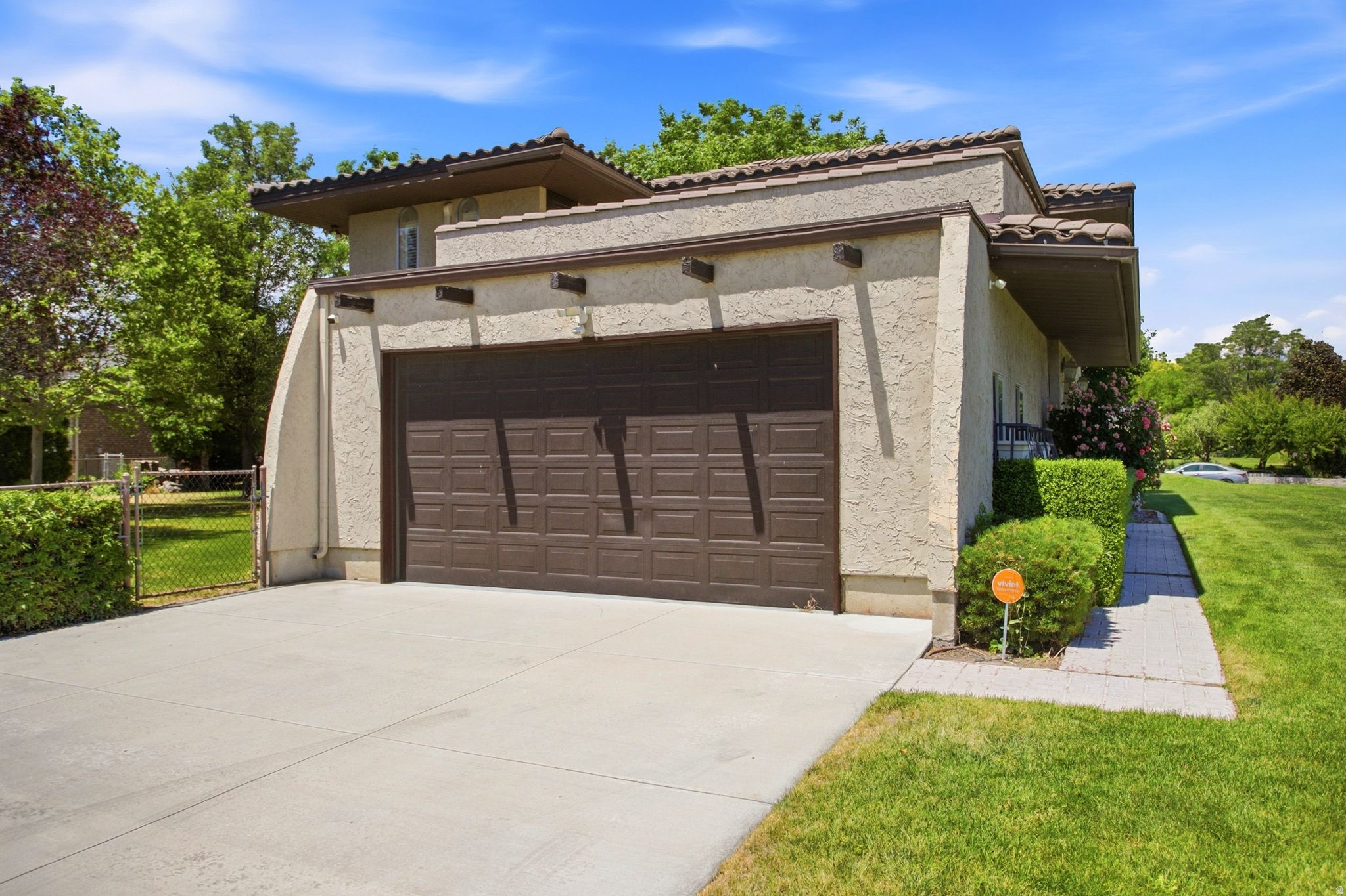 BURTON - Residential