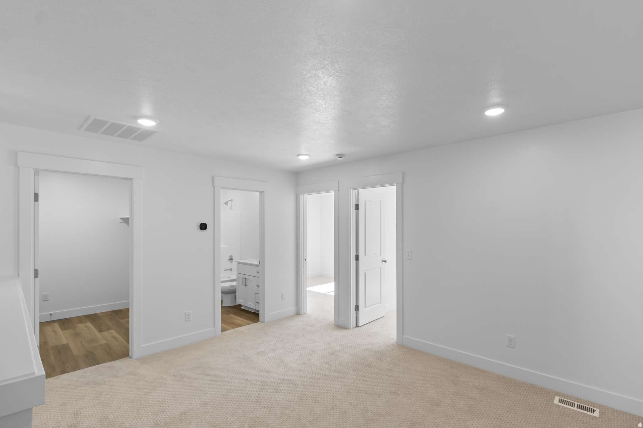LEGENDS CROSSING - Residential