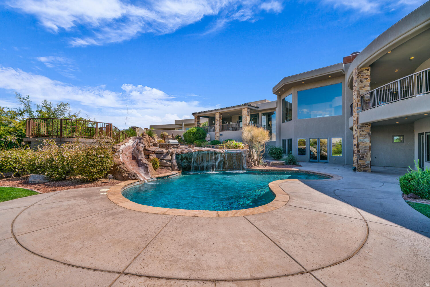 LEDGES OF ST GEORGE - Residential
