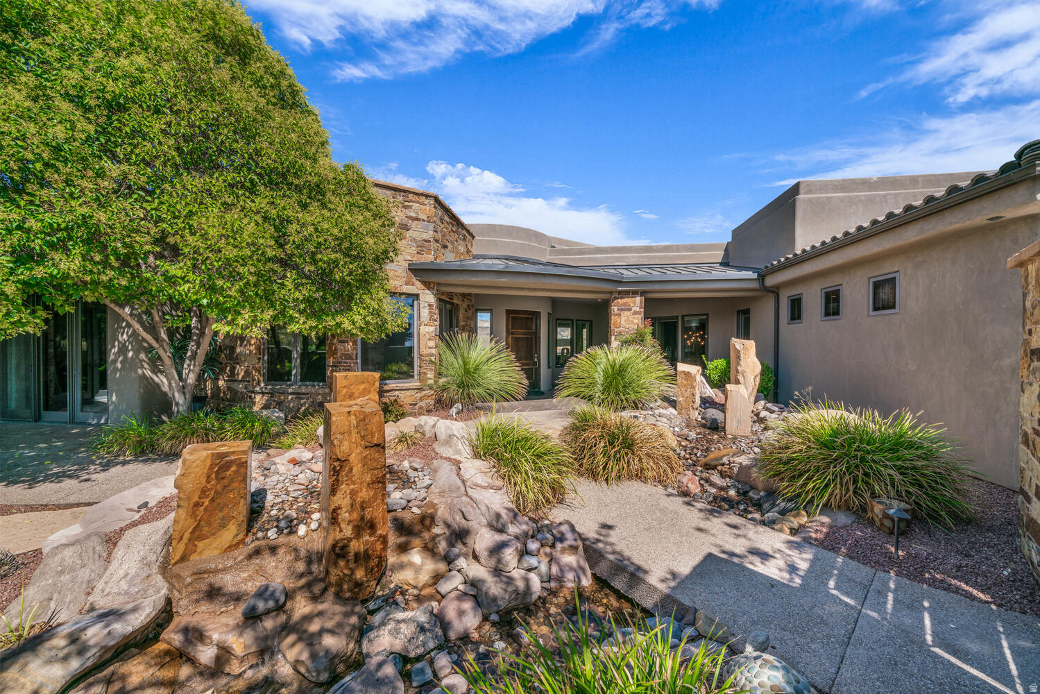 LEDGES OF ST GEORGE - Residential