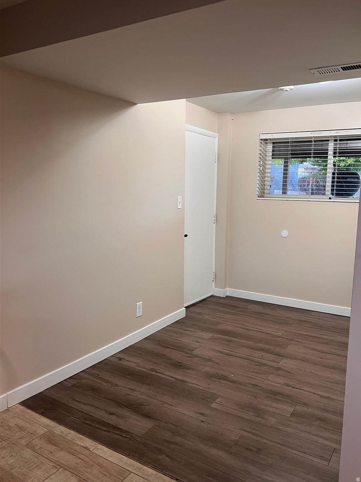 DIXIE VALLEY #4 - Residential