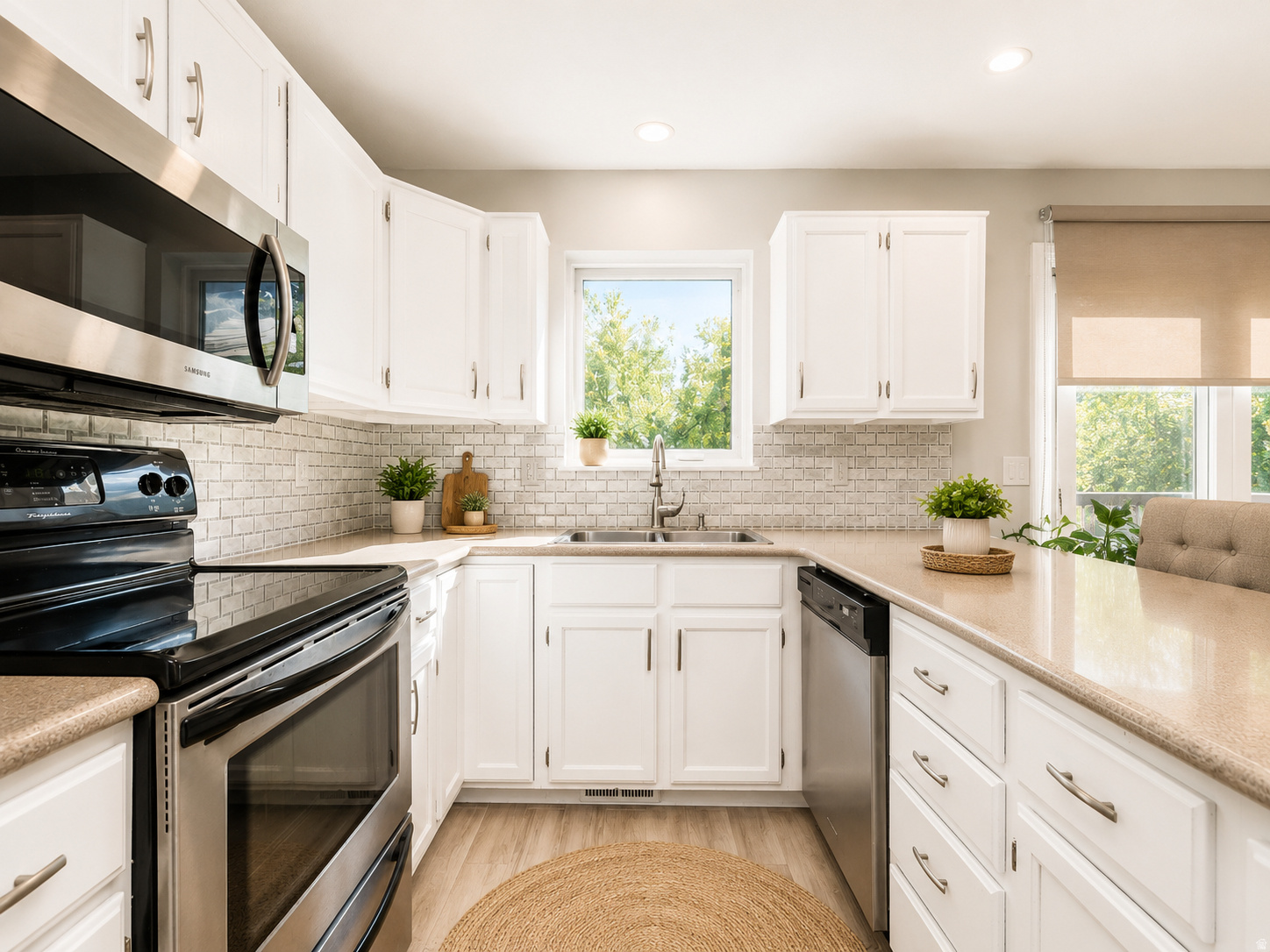 PEBBLE HILLS - Residential