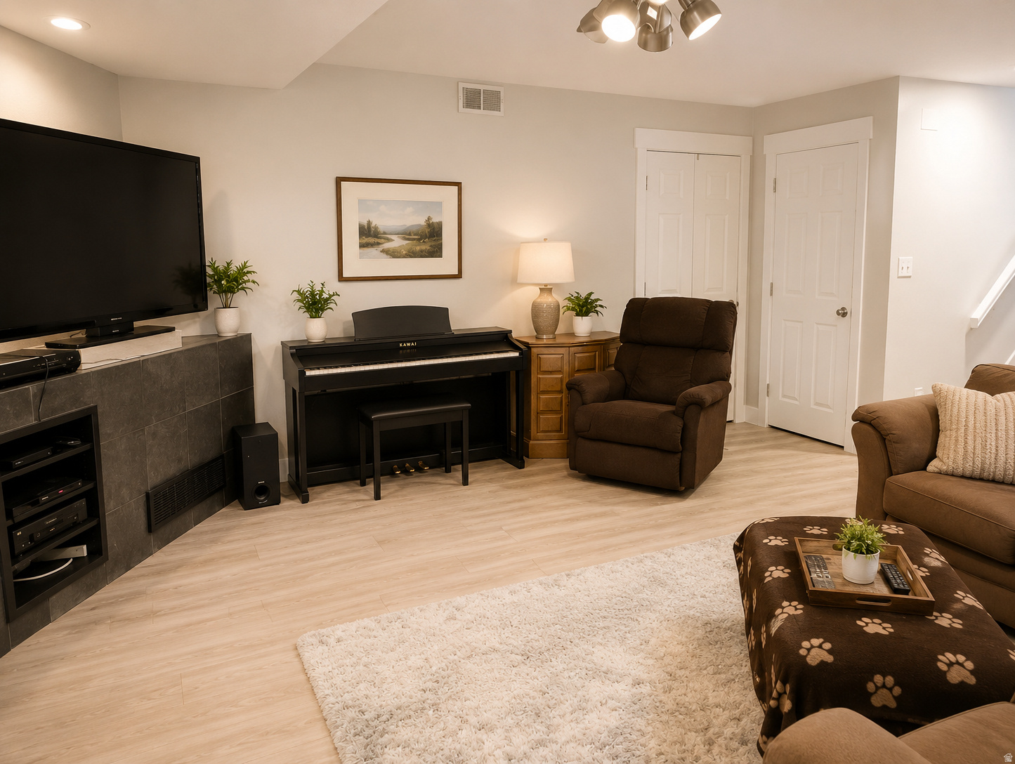 PEBBLE HILLS - Residential