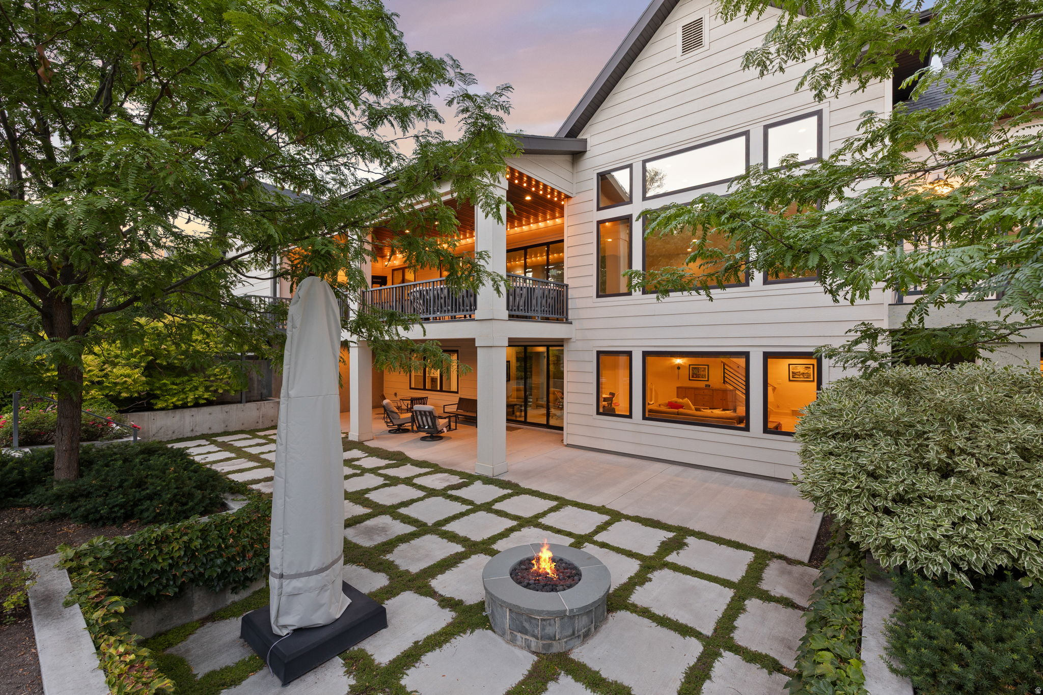 LAKEWOOD - Residential