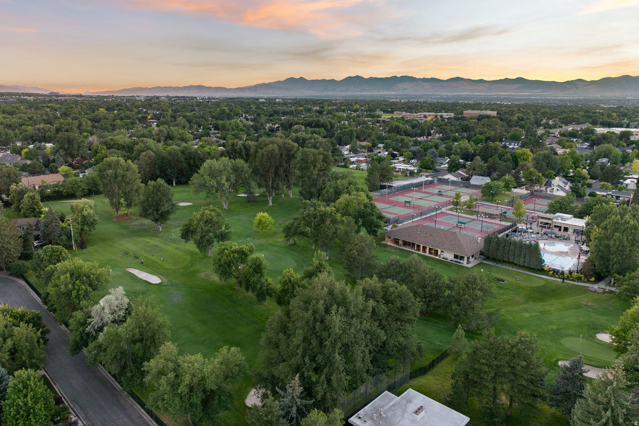 LAKEWOOD - Residential