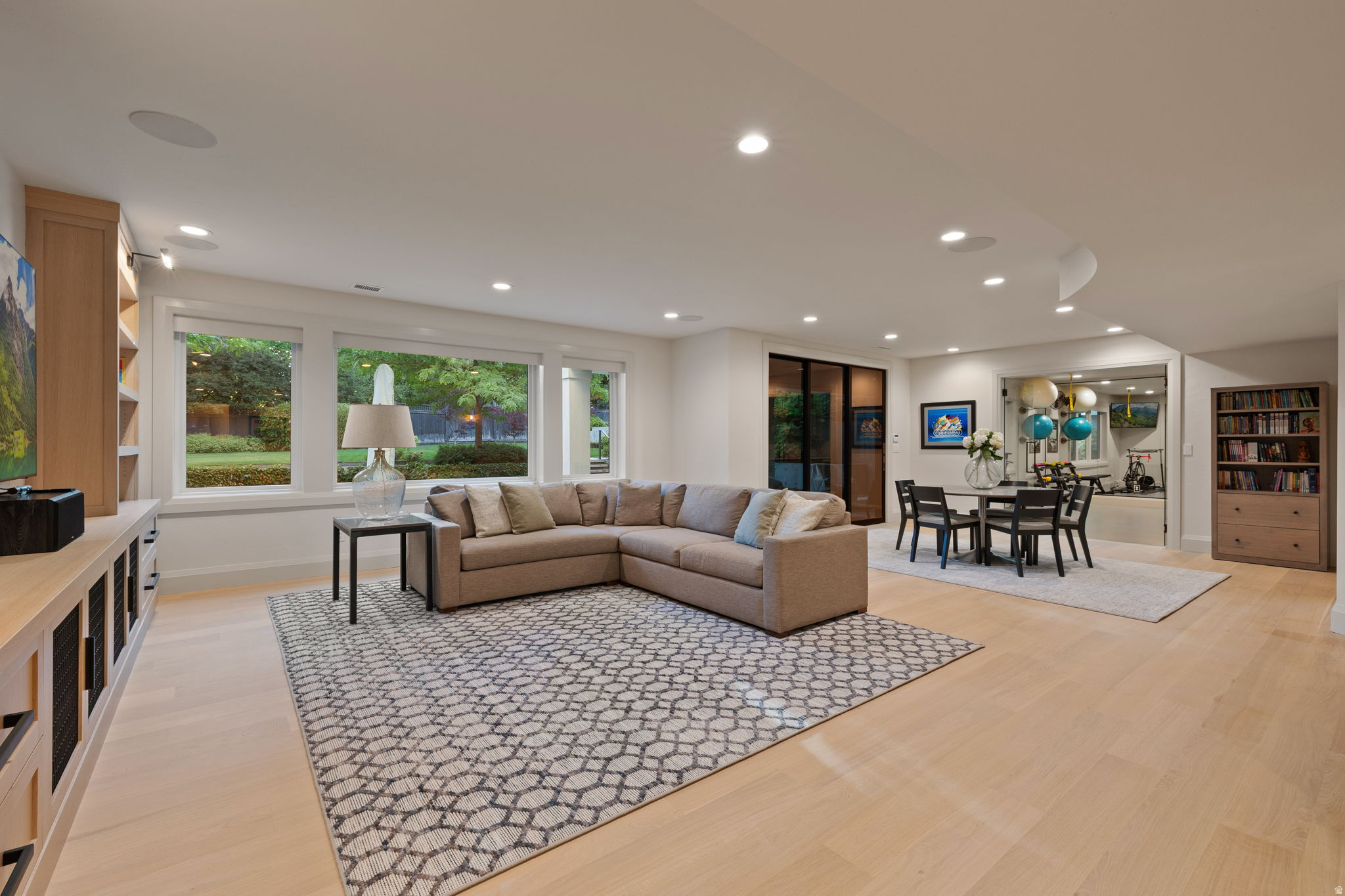 LAKEWOOD - Residential