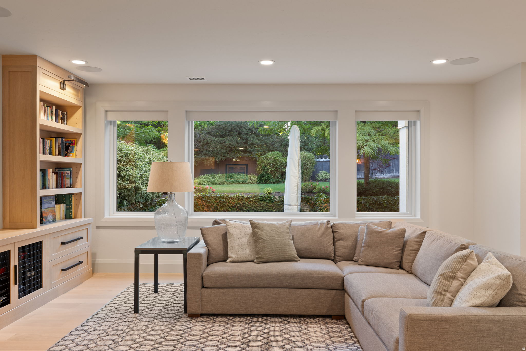 LAKEWOOD - Residential