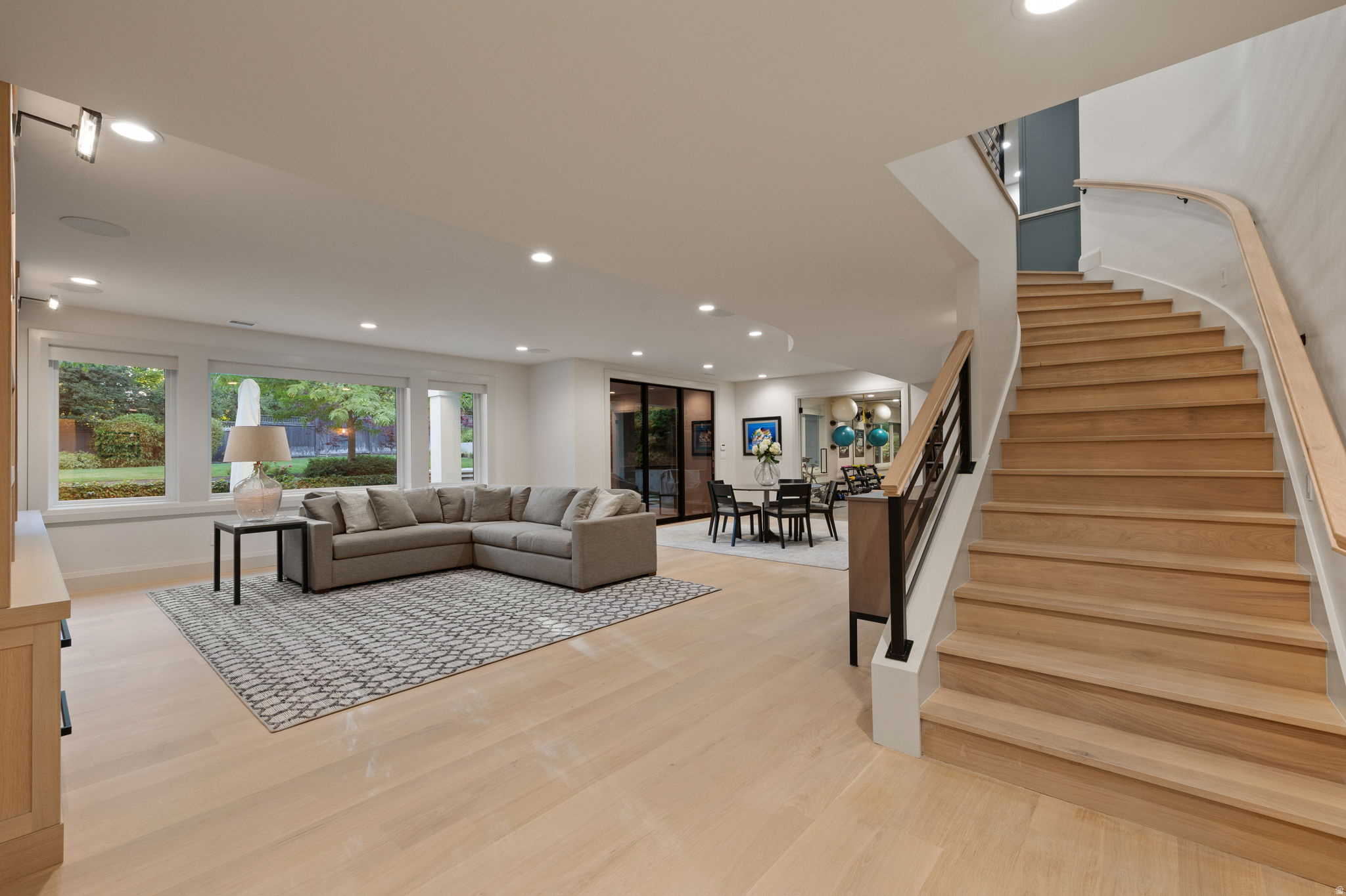 LAKEWOOD - Residential