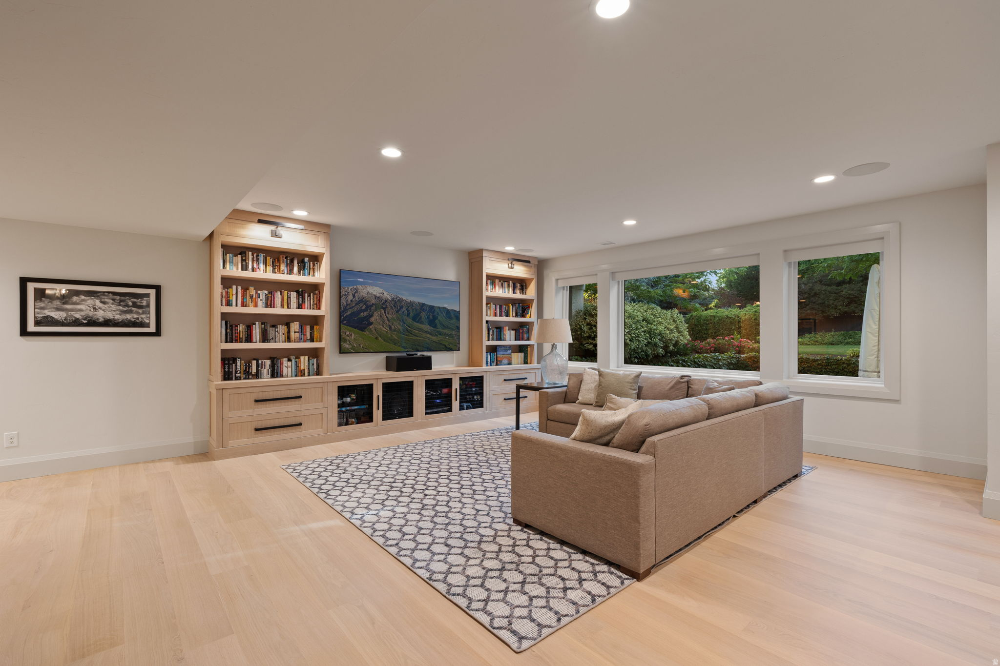 LAKEWOOD - Residential
