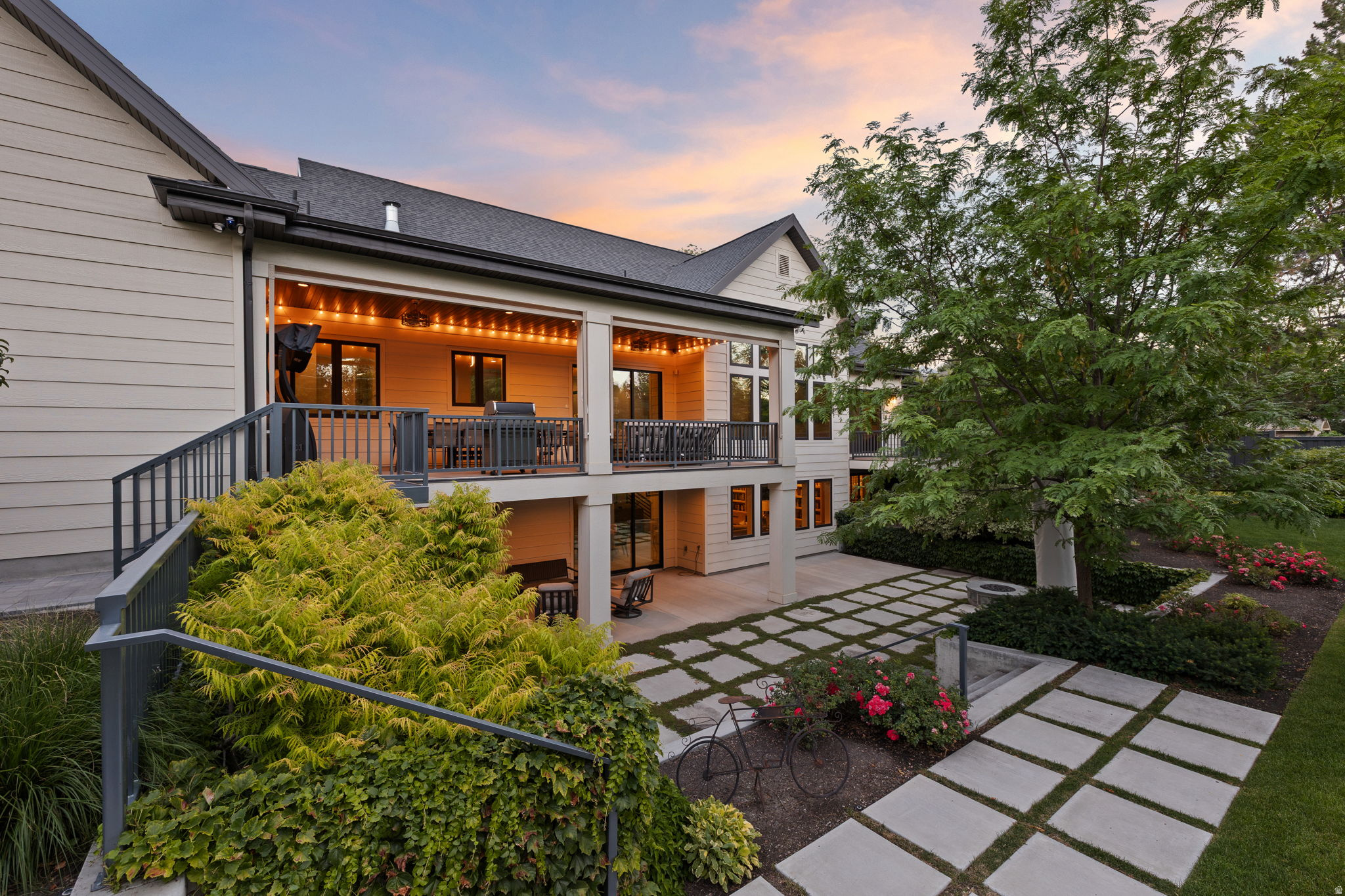 LAKEWOOD - Residential