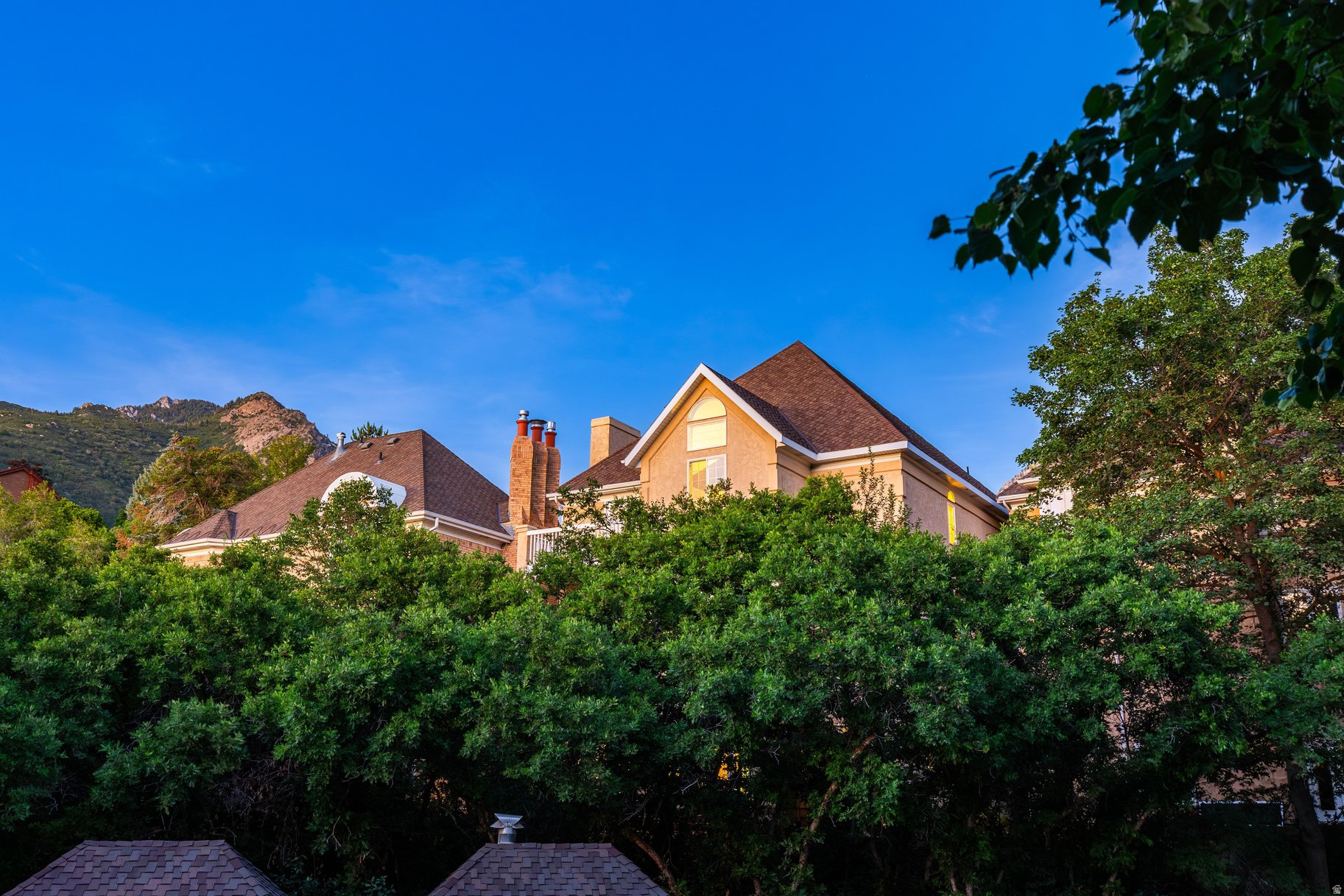 LA MONTAGNE - Residential