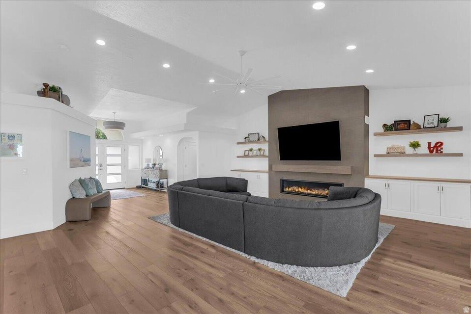ST JAMES PLACE 2 - Residential