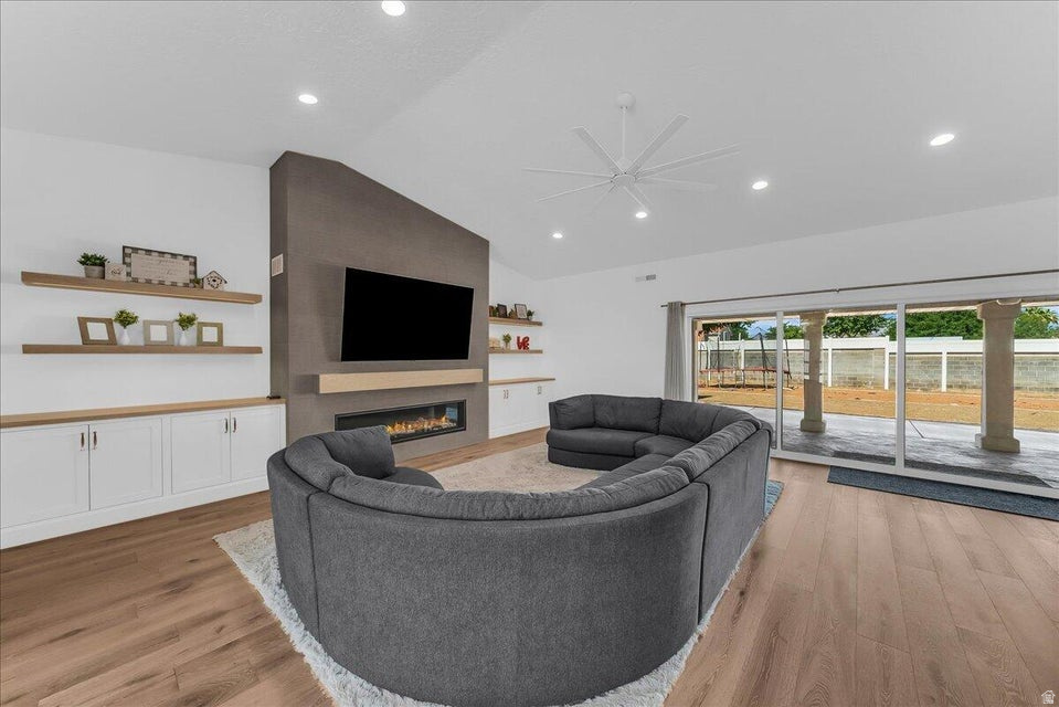 ST JAMES PLACE 2 - Residential