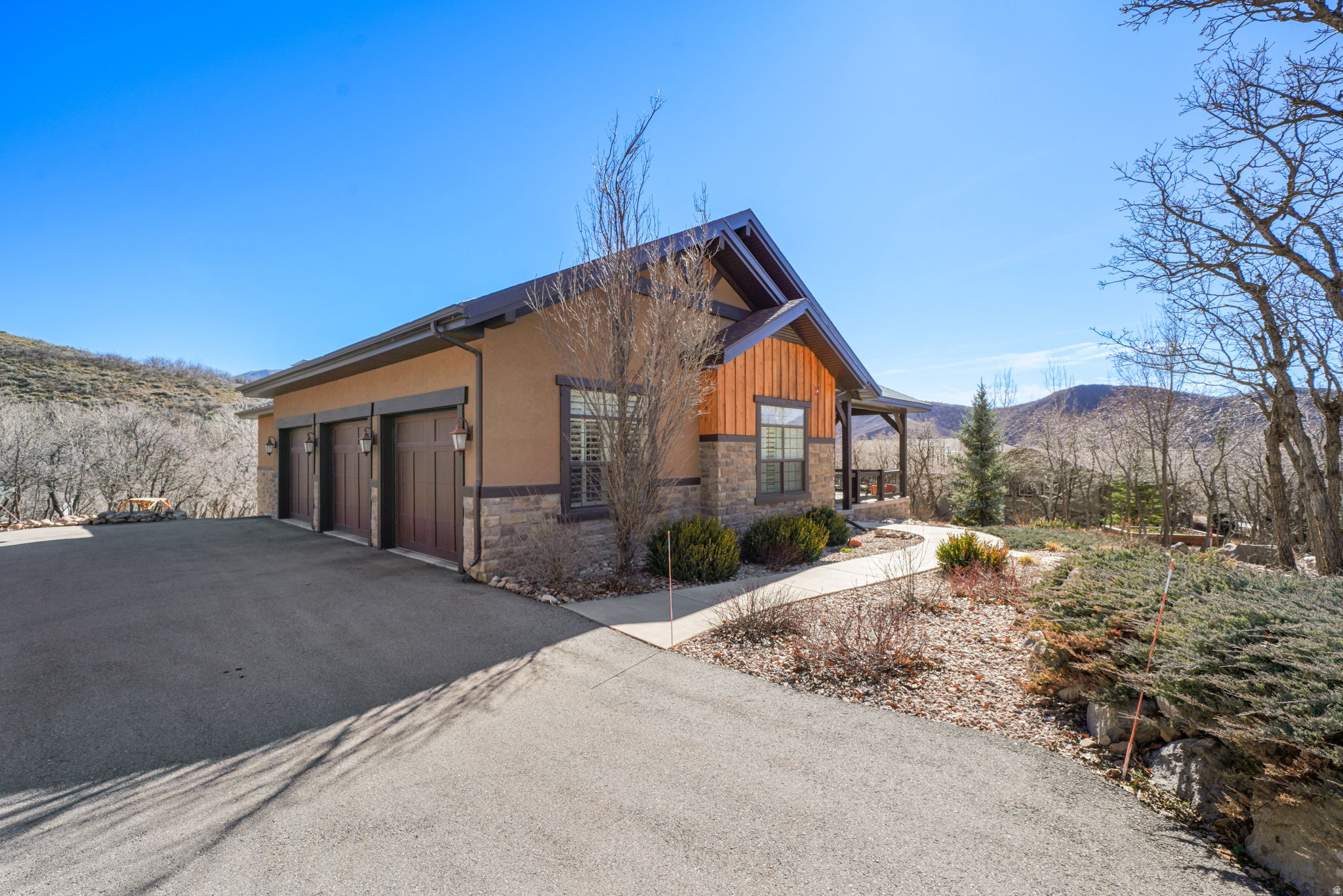 COTTAGES AT HOBBLE CREEK MHD - Residential