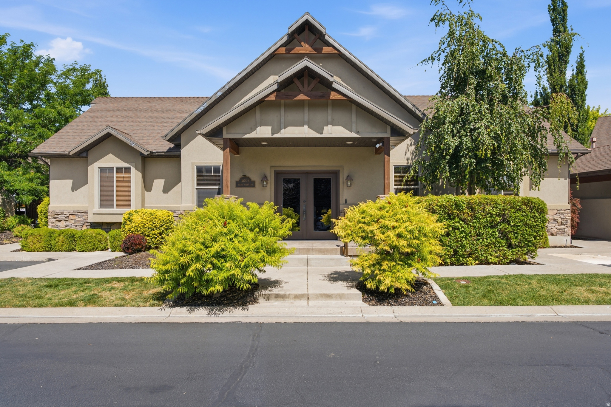 STONE CREEK CANYON - Residential