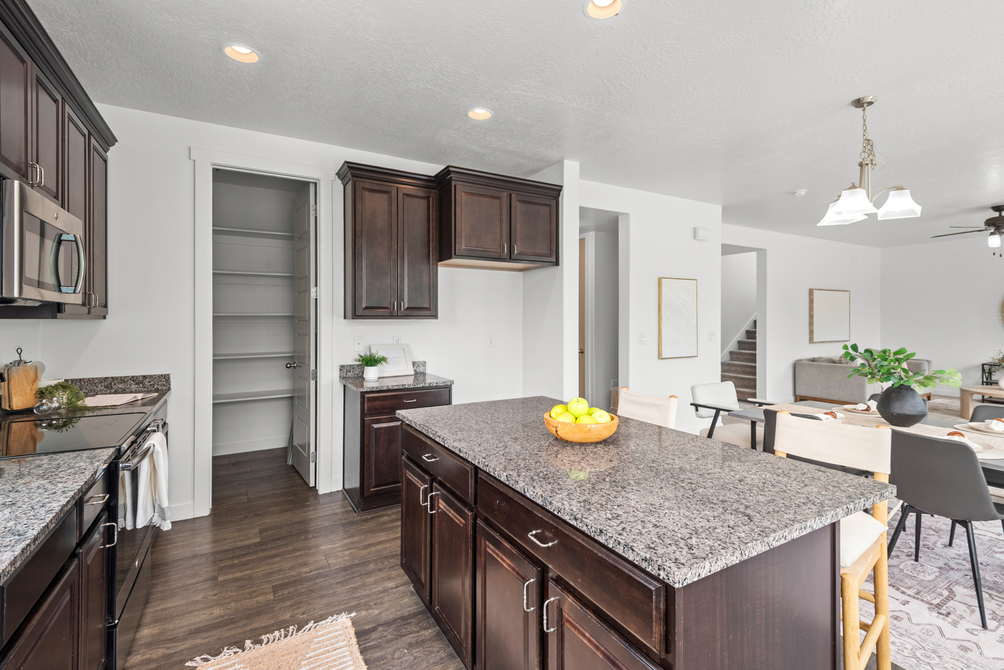 HARBOR VILLAGE - Residential